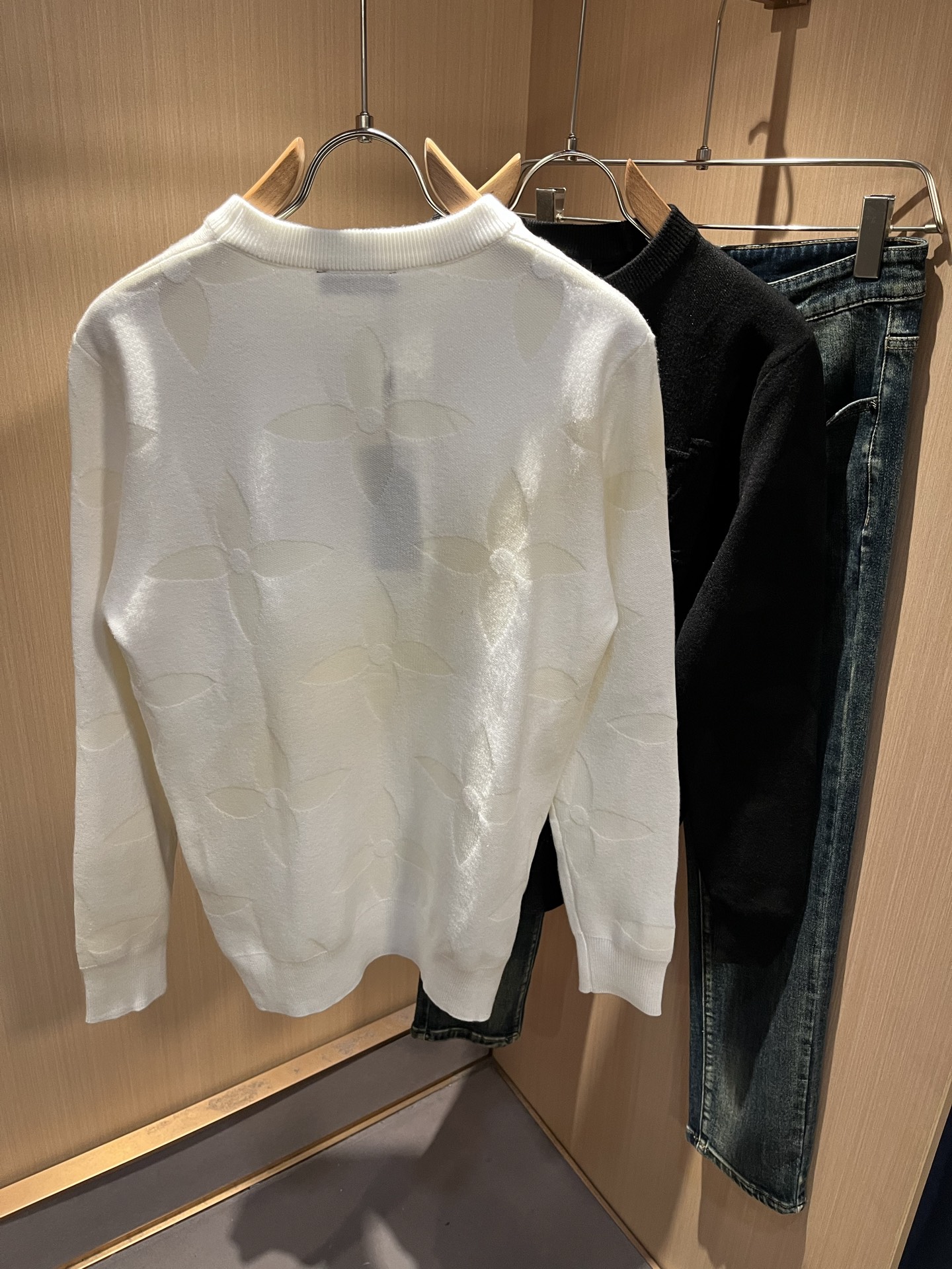 Louis Vuit*on 2025秋冬路易家族轻奢Monogram钩织针织羊毛衫！男女同款👫装饰！ 路