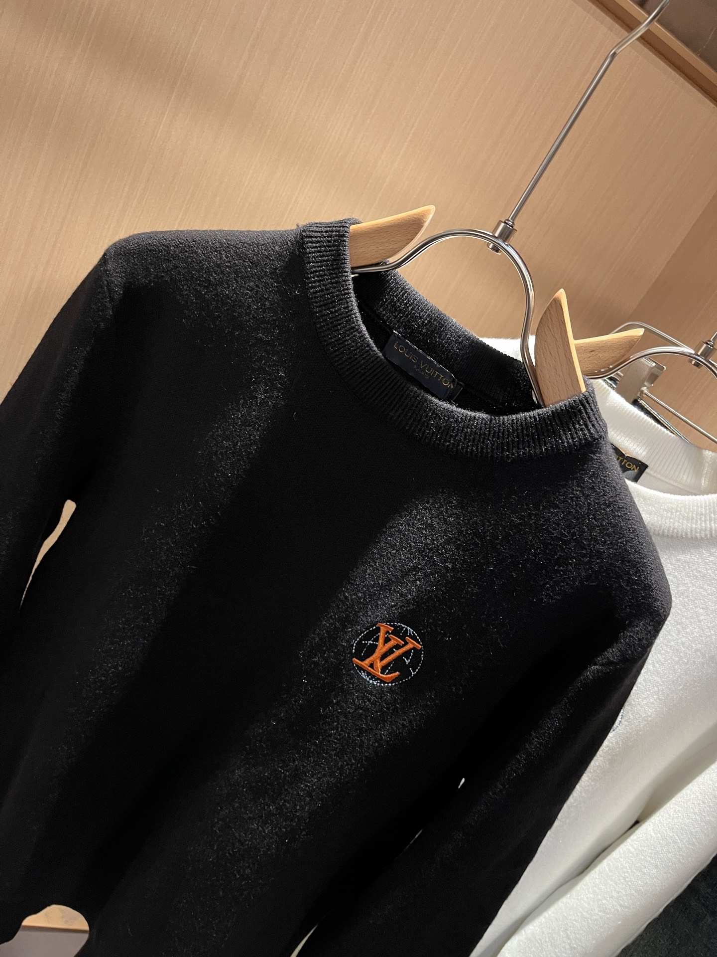 Louis Vuit*on 2025秋冬路易家族轻奢Monogram钩织针织羊毛衫！男女同款👫装饰！ 路