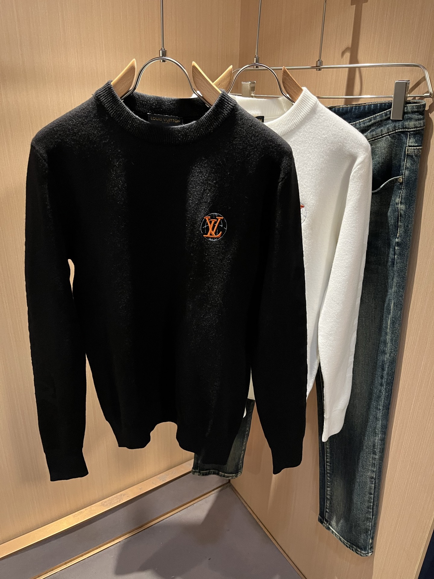 Louis Vuit*on 2025秋冬路易家族轻奢Monogram钩织针织羊毛衫！男女同款👫装饰！ 路