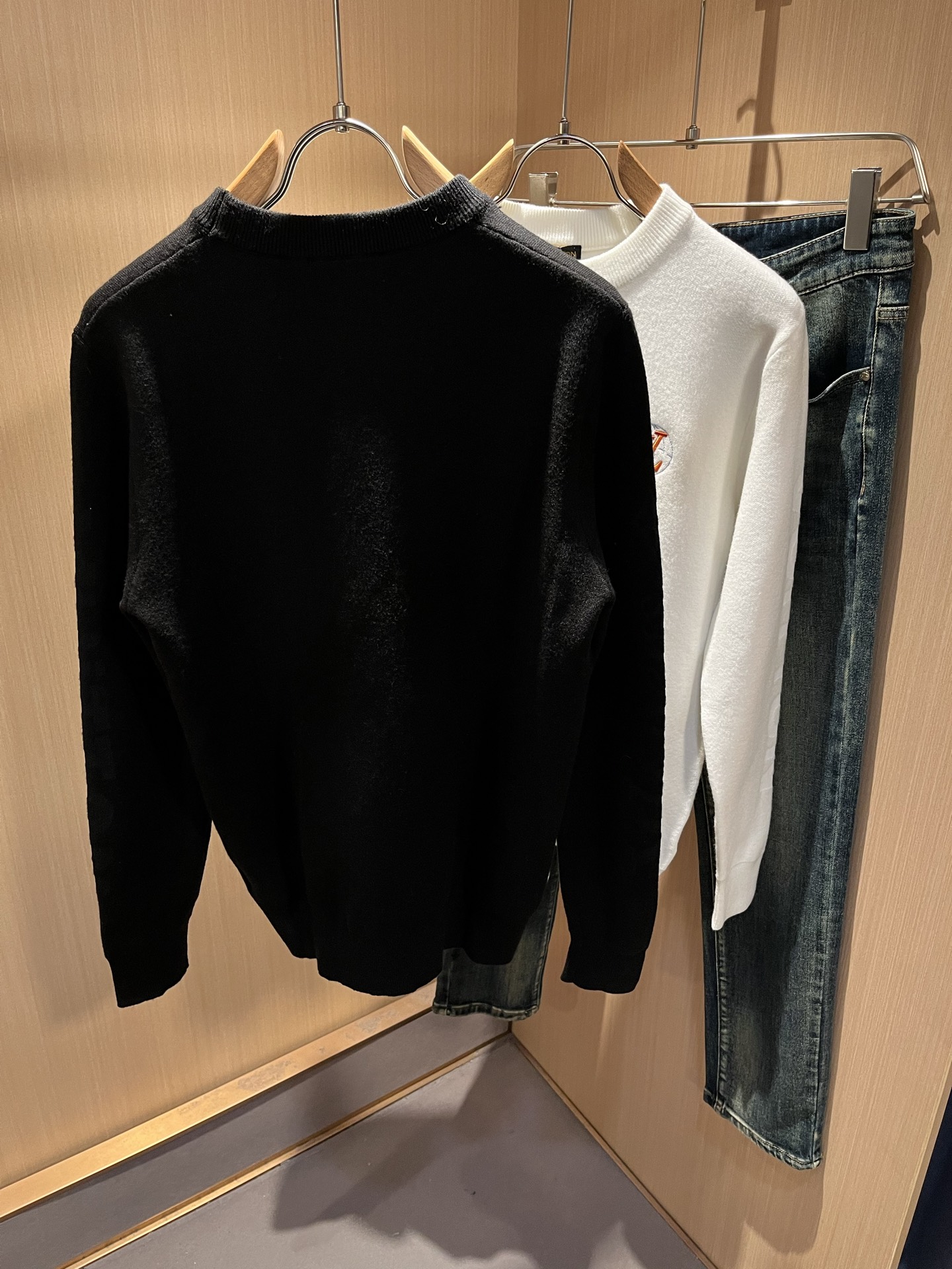 Louis Vuit*on 2025秋冬路易家族轻奢Monogram钩织针织羊毛衫！男女同款👫装饰！ 路