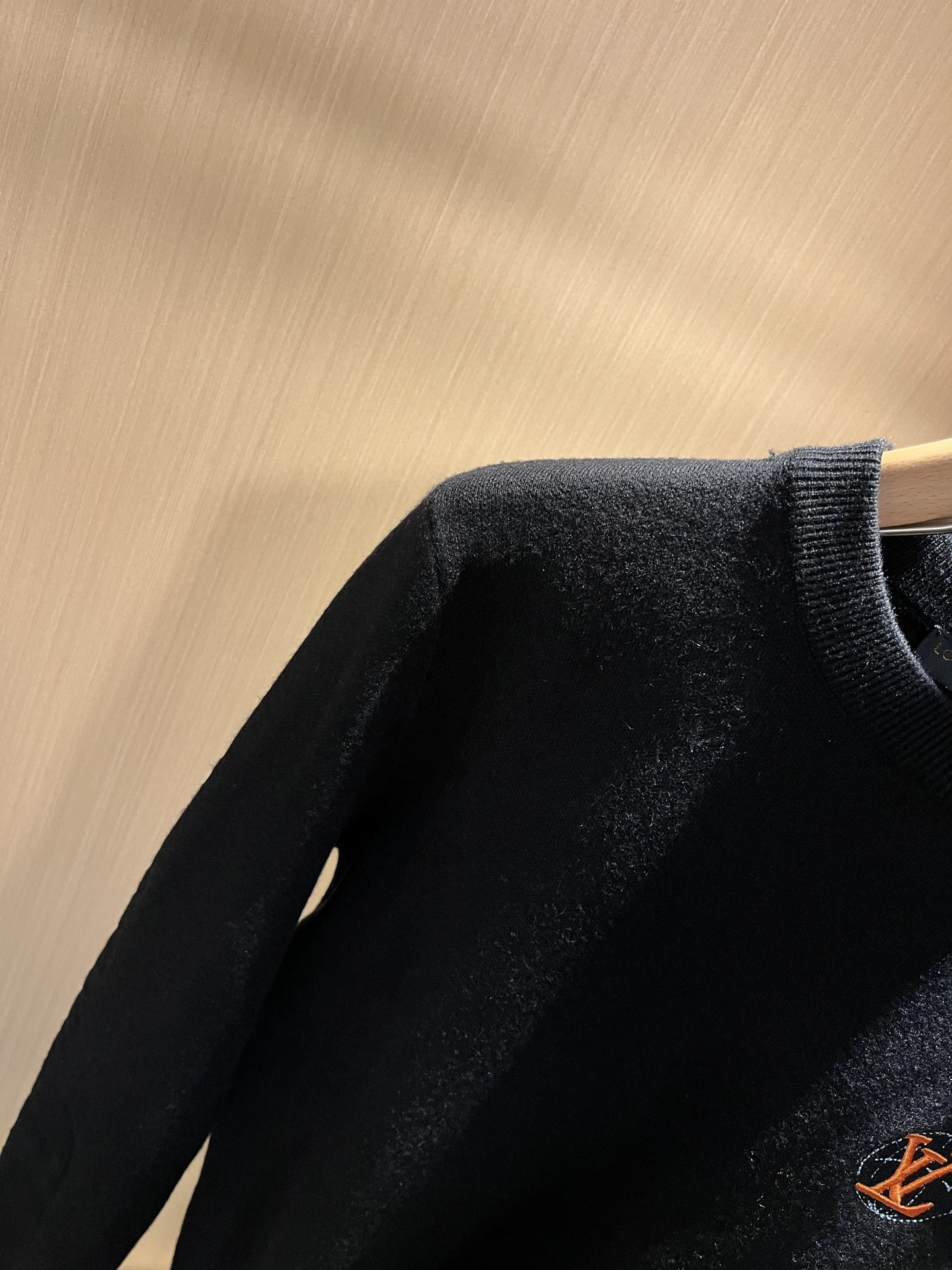 Louis Vuit*on 2025秋冬路易家族轻奢Monogram钩织针织羊毛衫！男女同款👫装饰！ 路