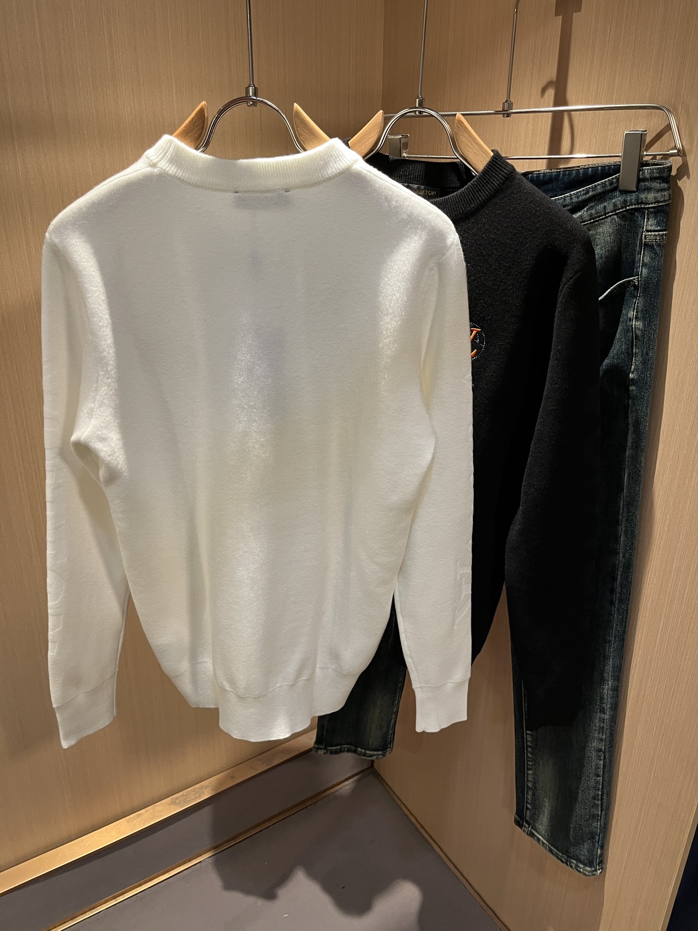 Louis Vuit*on 2025秋冬路易家族轻奢Monogram钩织针织羊毛衫！男女同款👫装饰！ 路