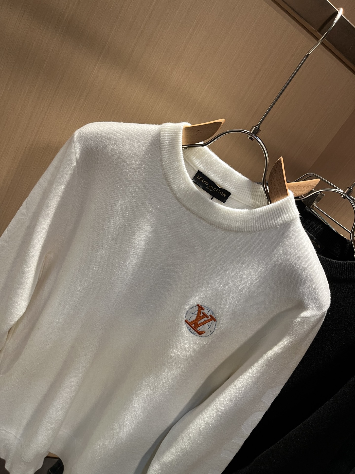 Louis Vuit*on 2025秋冬路易家族轻奢Monogram钩织针织羊毛衫！男女同款👫装饰！ 路