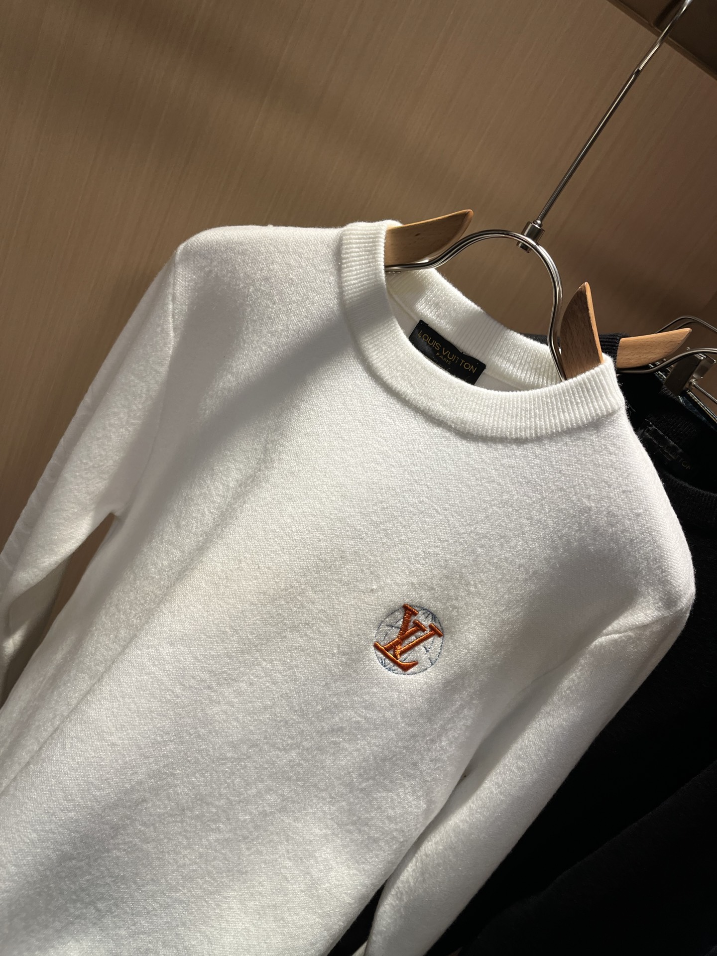 Louis Vuit*on 2025秋冬路易家族轻奢Monogram钩织针织羊毛衫！男女同款👫装饰！ 路