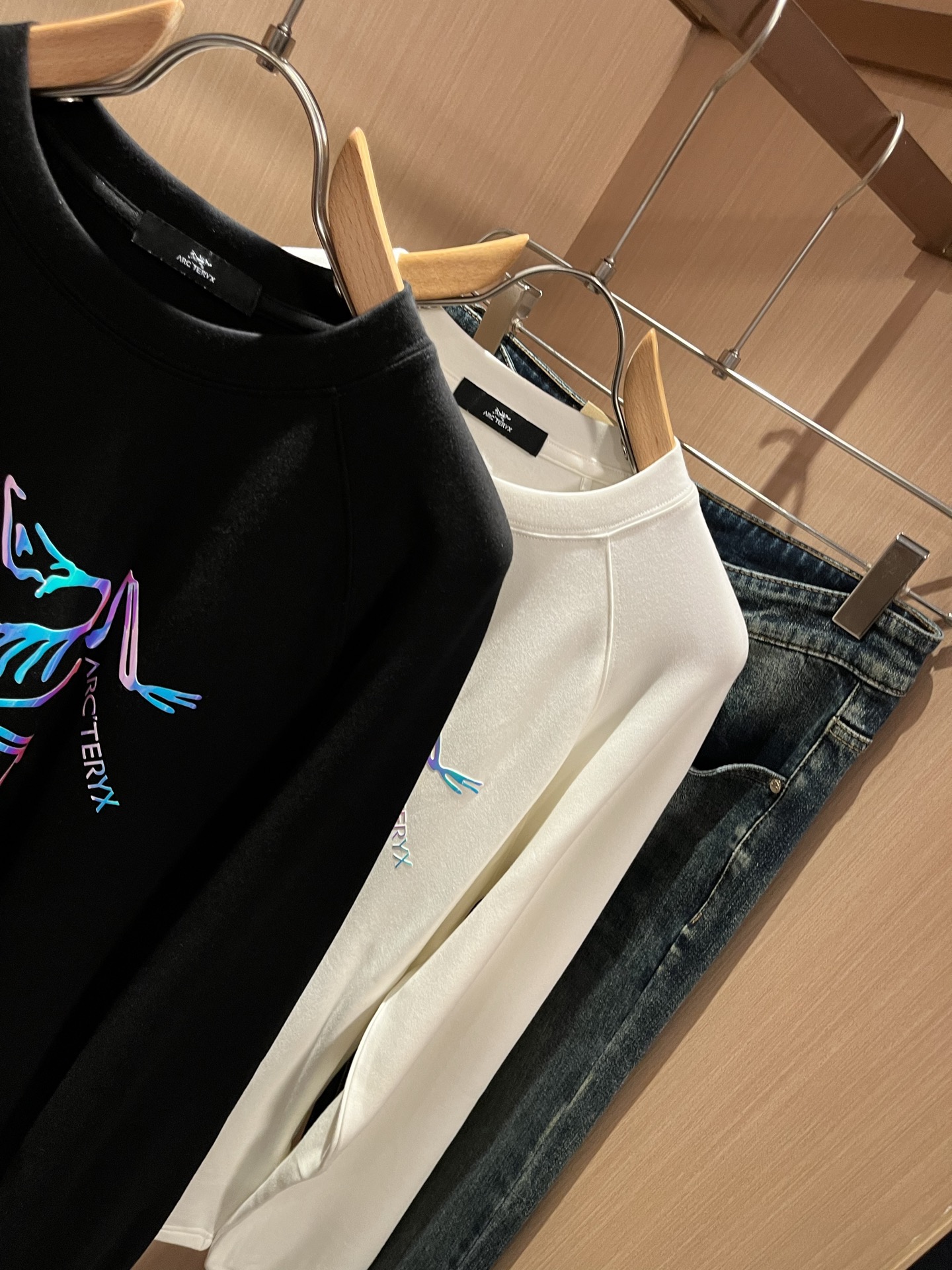 ARCTER*X始*祖鸟 2025秋冬新款男女同款👫休闲打底衫，户外品牌可能大家第一想到的就是加拿大鹅、