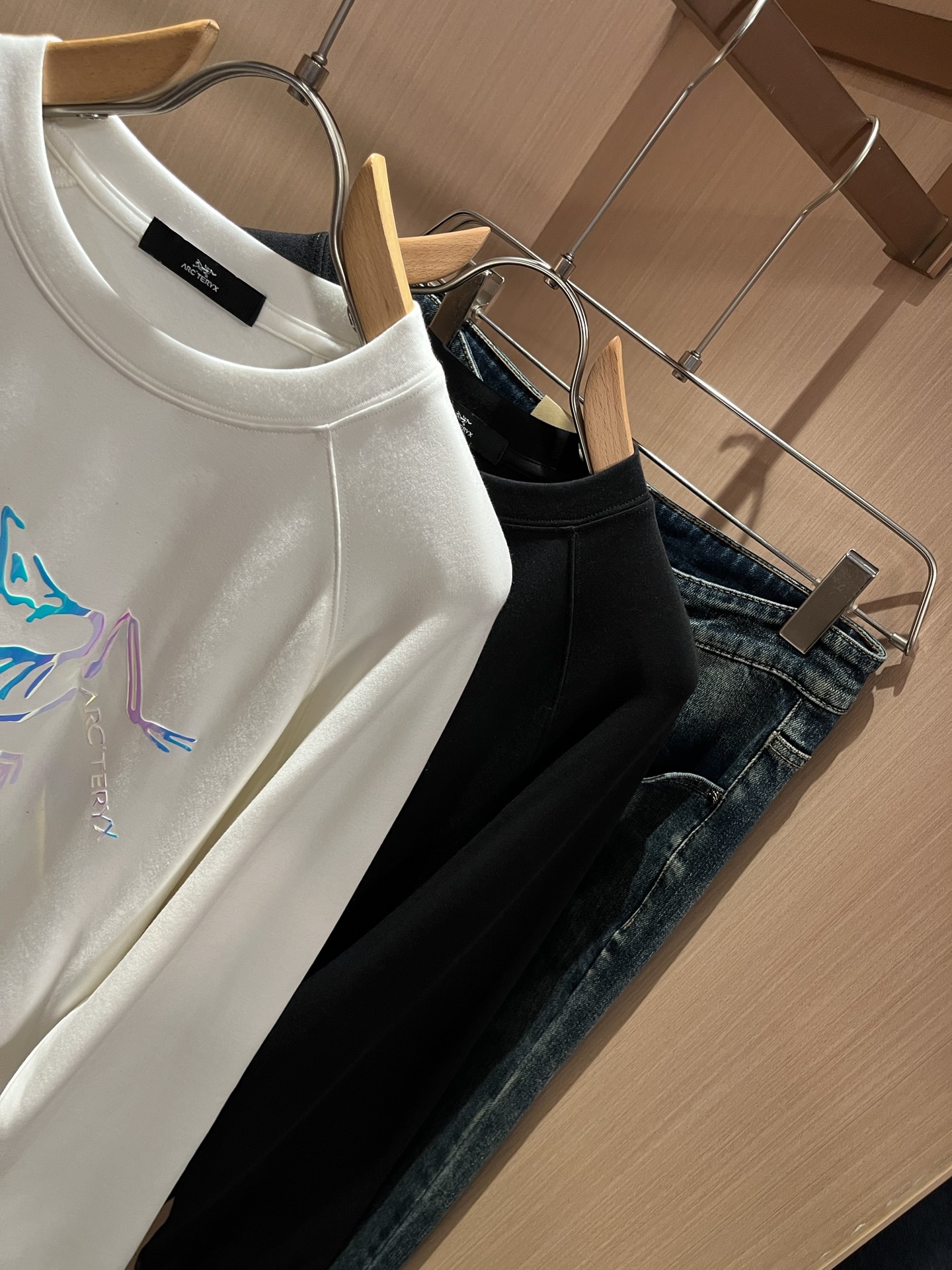 ARCTER*X始*祖鸟 2025秋冬新款男女同款👫休闲打底衫，户外品牌可能大家第一想到的就是加拿大鹅、