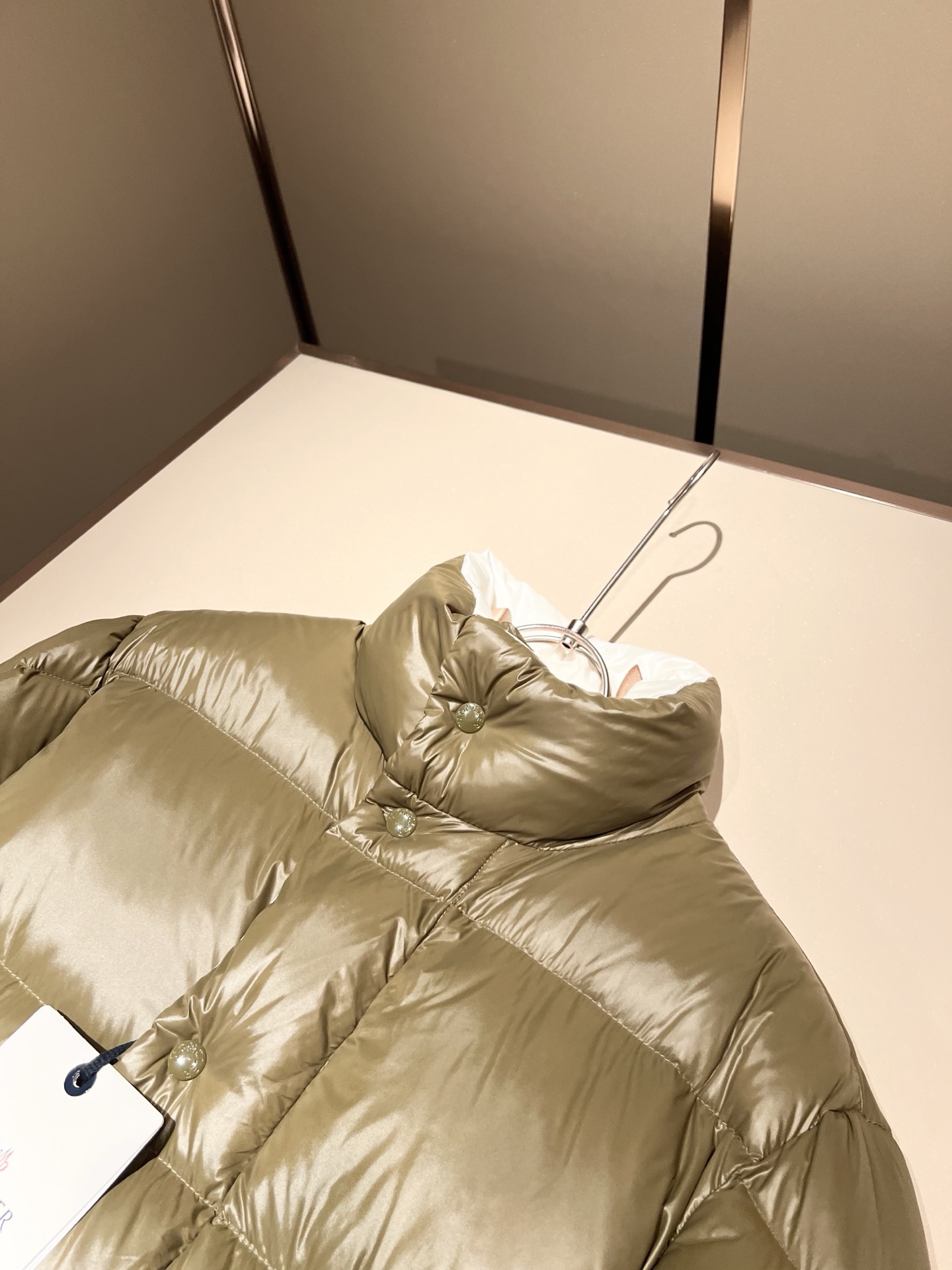 Mon*ler蒙口 2025秋冬新款男女同款👫羽绒服 ！年度的压轴款登场...匠心技艺于一身的经典款.高