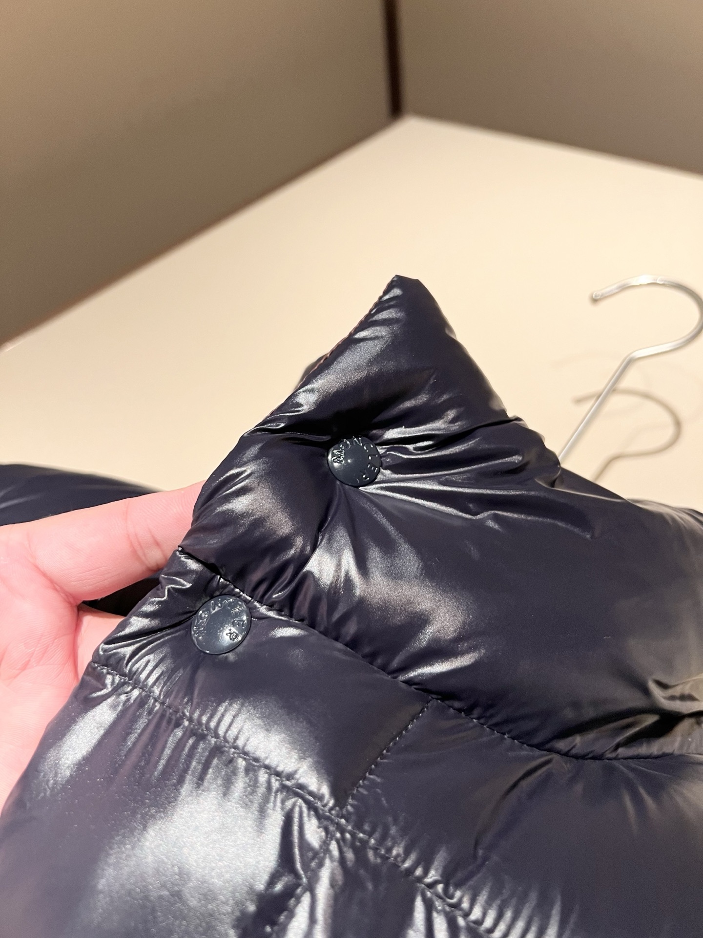 Mon*ler蒙口 2025秋冬新款男女同款👫羽绒服 ！年度的压轴款登场...匠心技艺于一身的经典款.高