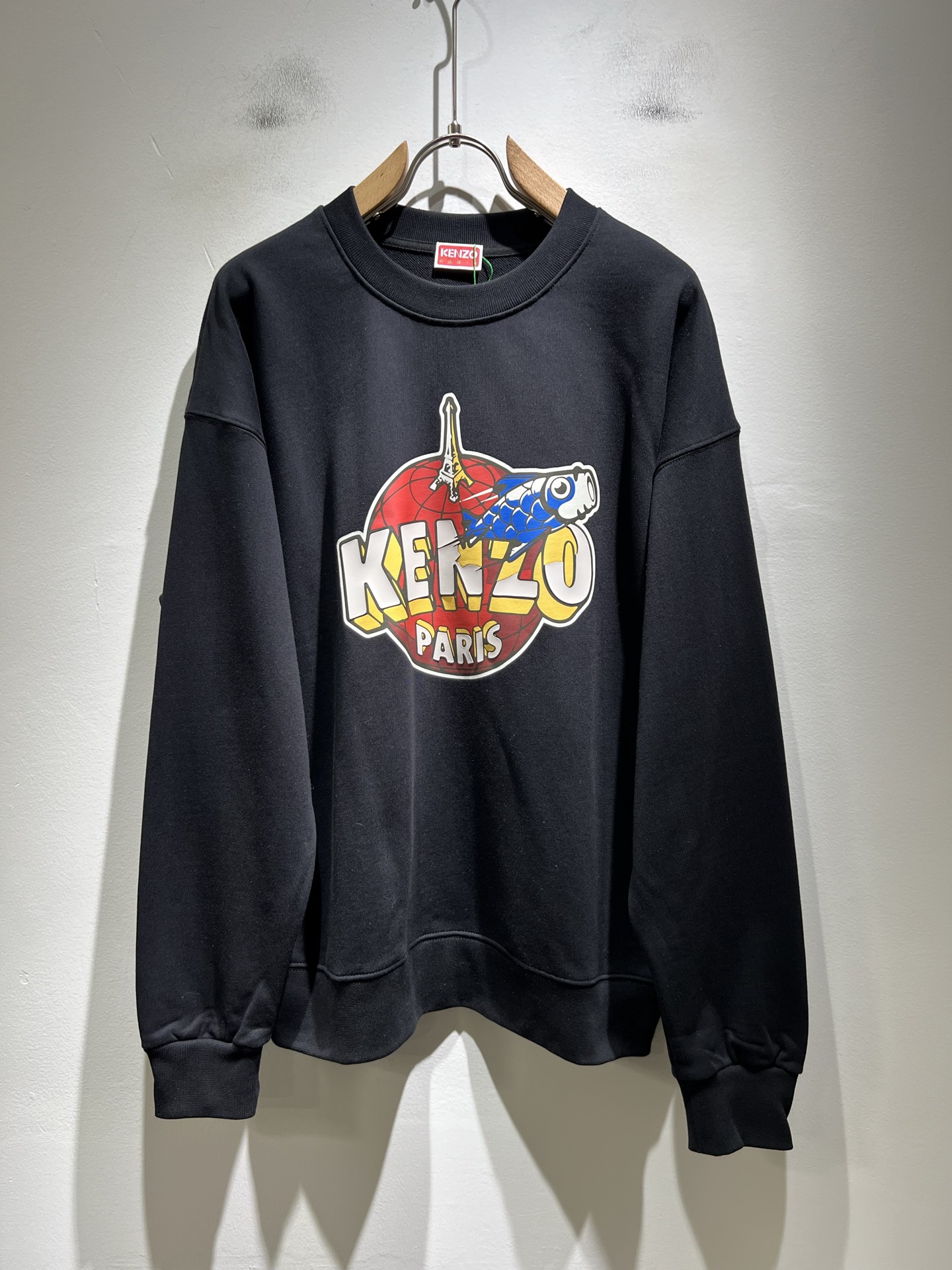 NO:594863,KENZ*Takata*'s third autumn and winter new sweatshirt for men and women, the craftsmanship of 'inheriting the classic works' has been improved, and the new product has a more three-dimensional sense, with a logo laminated design! The fabric is customized according to ZP quality and exclusive pure cotton fabric. If you like it, hurry up and get it! First come first served! Sizes M-3XL, hoodie, sweatshirts, alexander wang19860909KENZ*高田*三秋冬新品男女同款卫衣,工艺“传承经典著作改良后的新品更加的具有立体感官,设计logo压胶设计！面料责是根据ZP品质定做专属纯棉面料.有喜欢赶紧入手吧！先入先得！尺码M-3XL,,hoodie,sweatshirts,alexander wang,Men's clothing