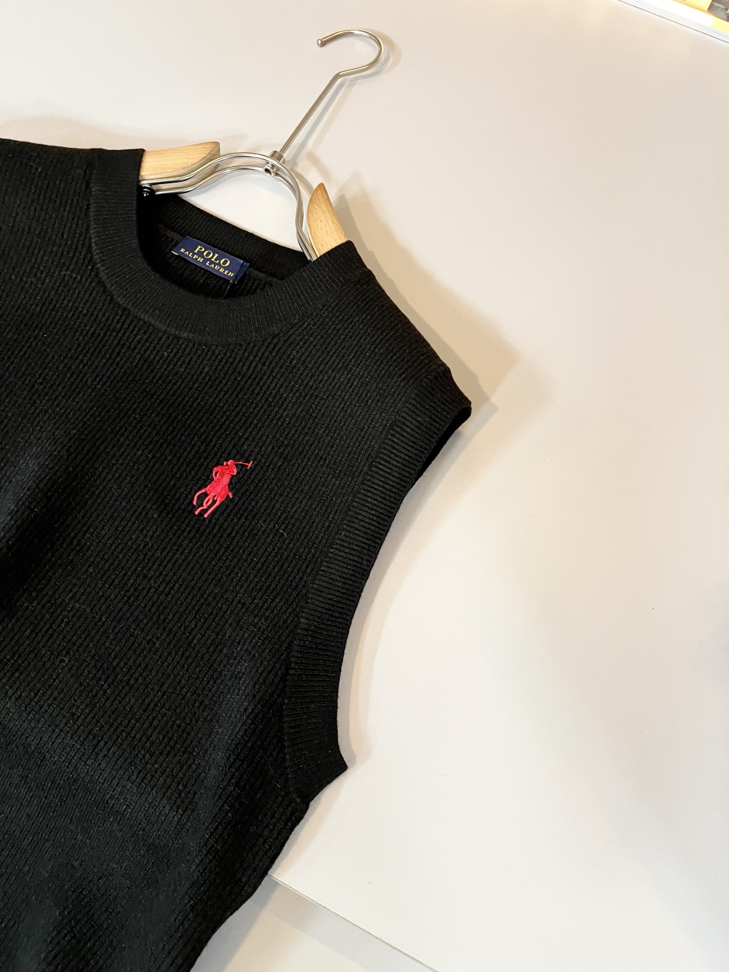 保罗POLOSPORT 2025秋冬新款男女同款👫羊毛马甲背心，简约纯色时尚款不乏有许多设计大咖们都对于
