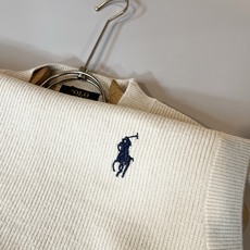 保罗POLOSPORT 2025秋冬新款男女同款👫羊毛马甲背心,简约纯色时尚款不乏有许多设计大咖们都对于 保罗POLOSPORT 2025秋冬新款男女同款👫羊毛马甲背心,简约纯色时尚款不乏有许多设计大咖们都对于
