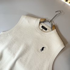 保罗POLOSPORT 2025秋冬新款男女同款👫羊毛马甲背心,简约纯色时尚款不乏有许多设计大咖们都对于 保罗POLOSPORT 2025秋冬新款男女同款👫羊毛马甲背心,简约纯色时尚款不乏有许多设计大咖们都对于