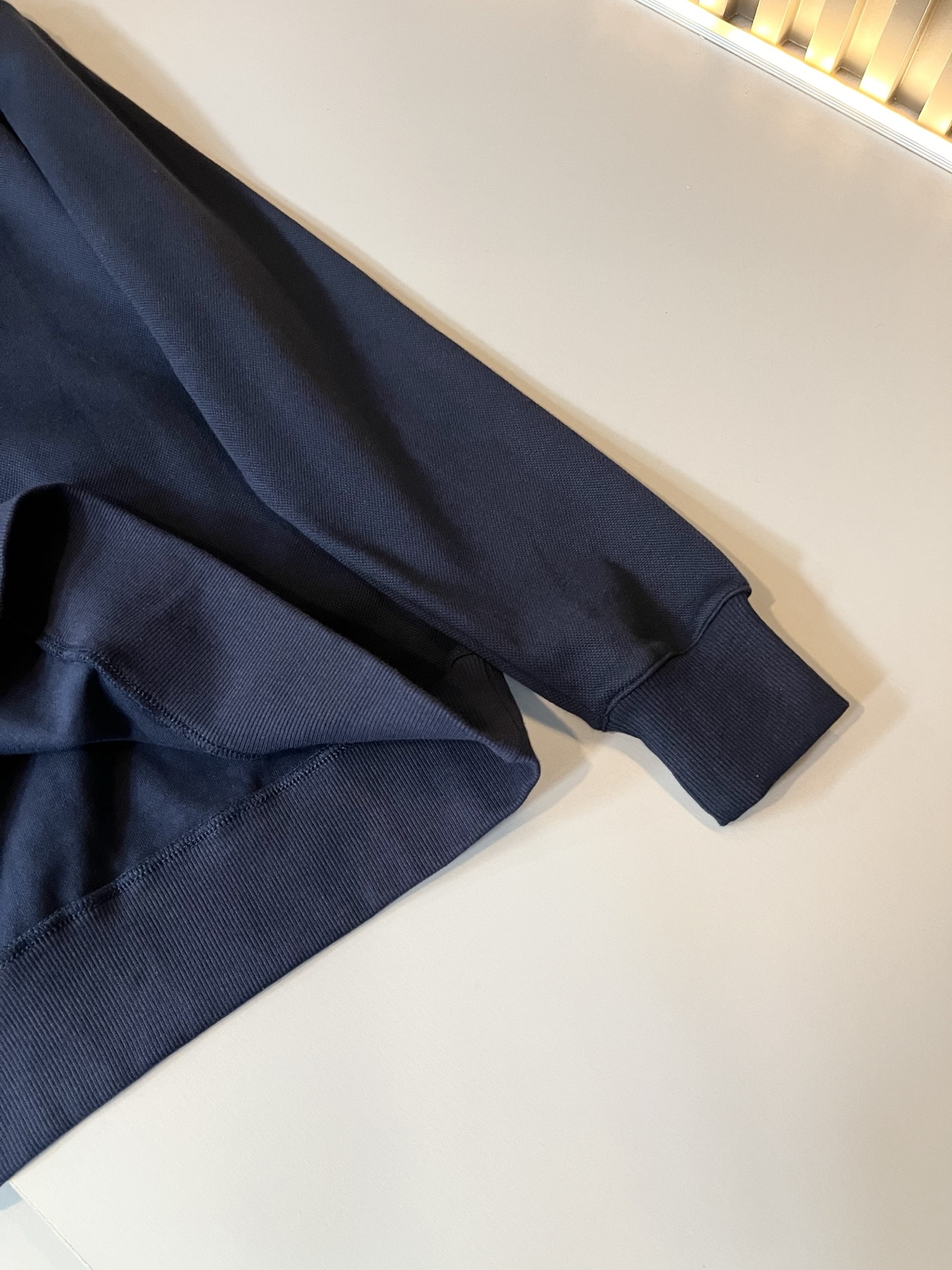 Loro Piana诺悠翩雅 2025秋冬新品男士卫衣，外贸公司订单！胸前logo图案徽章设计！客供珠地