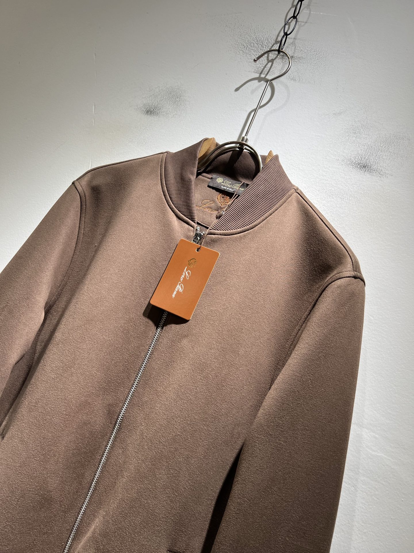 Loro Piana诺悠翩雅 2025秋冬新品男士休闲夹克外套，外贸公司订单！客供仿绒棉材质，刺绣log