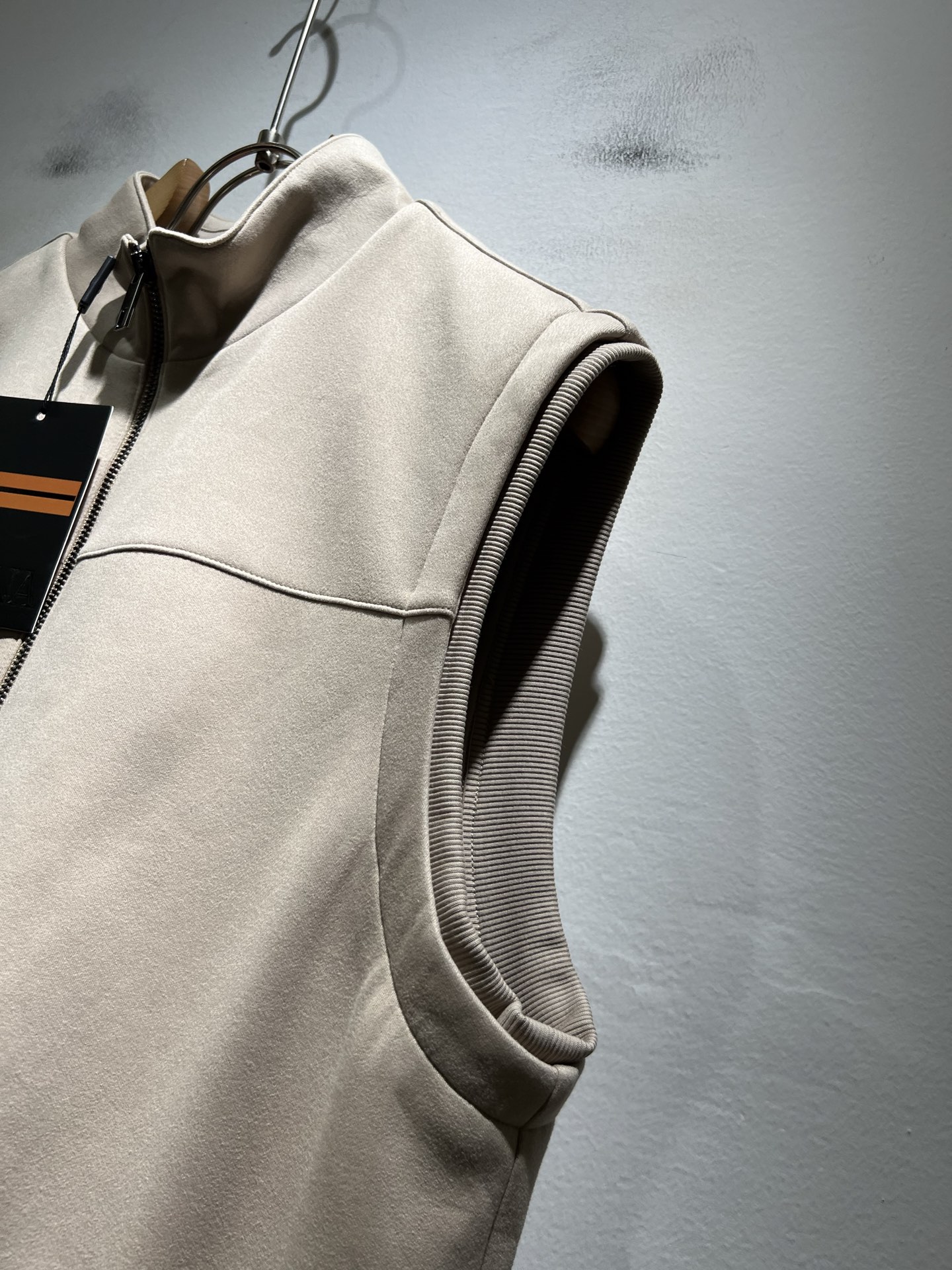 Ermenegildo Zeg*a杰*亚 2025秋冬新品男士马甲，官网同步！外贸公司订单！客供仿绒棉材