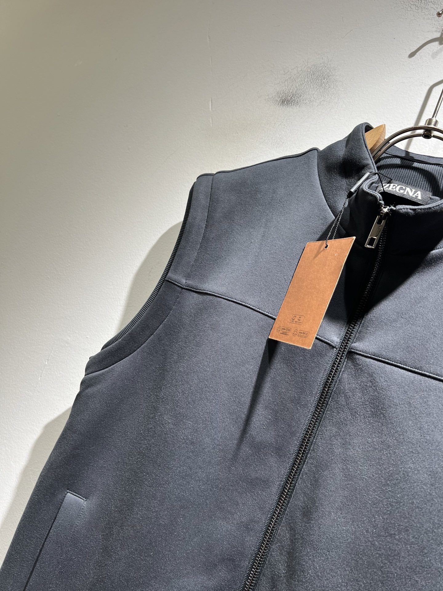 Ermenegildo Zeg*a杰*亚 2025秋冬新品男士马甲，官网同步！外贸公司订单！客供仿绒棉材