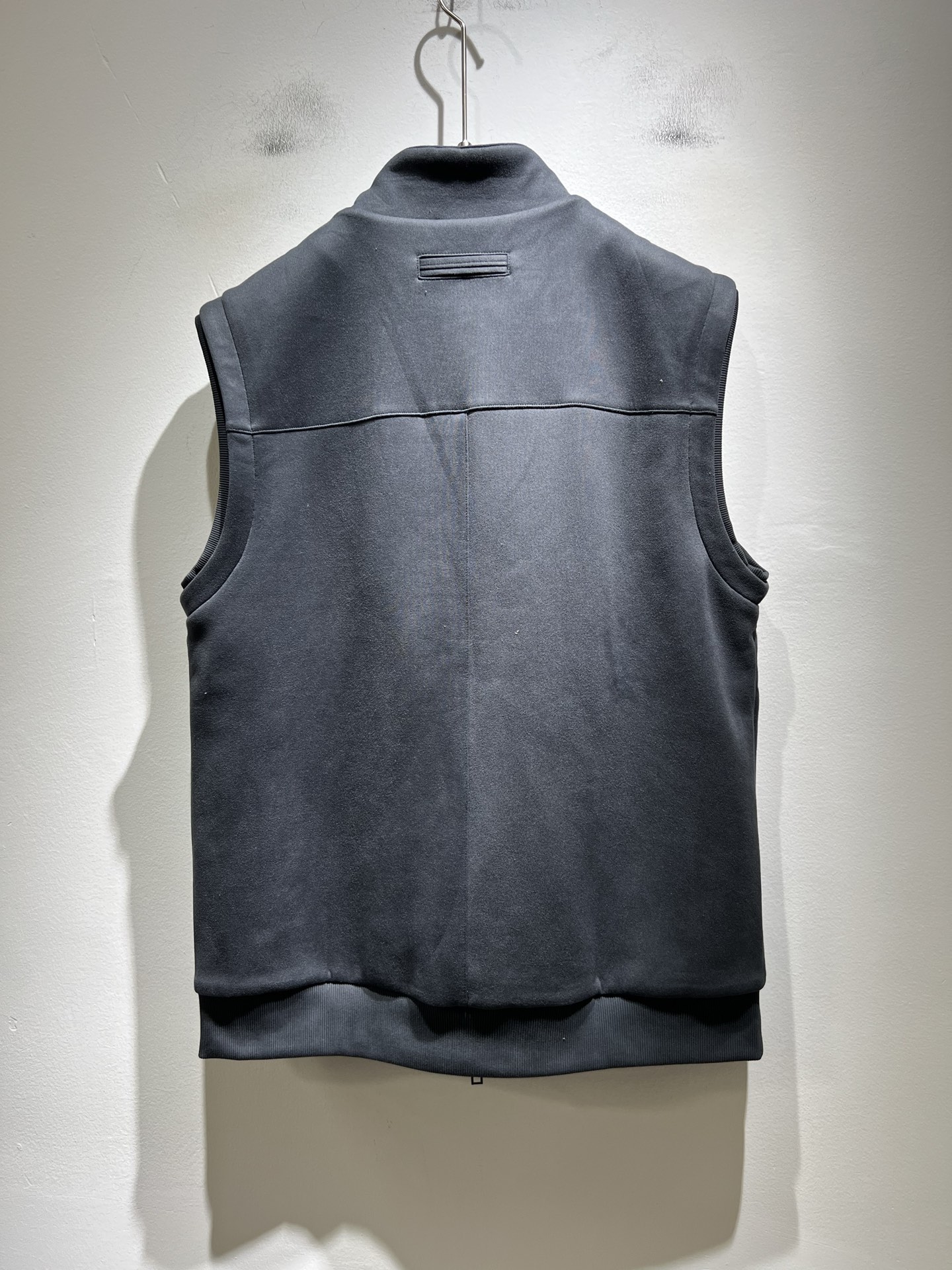 Ermenegildo Zeg*a杰*亚 2025秋冬新品男士马甲，官网同步！外贸公司订单！客供仿绒棉材