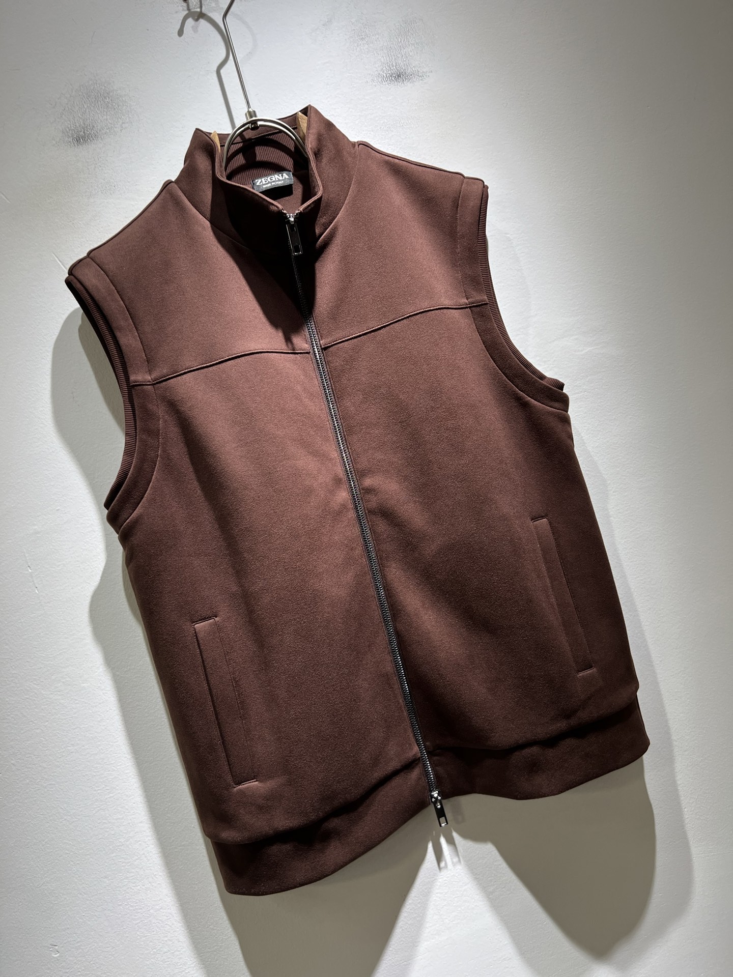 Ermenegildo Zeg*a杰*亚 2025秋冬新品男士马甲，官网同步！外贸公司订单！客供仿绒棉材