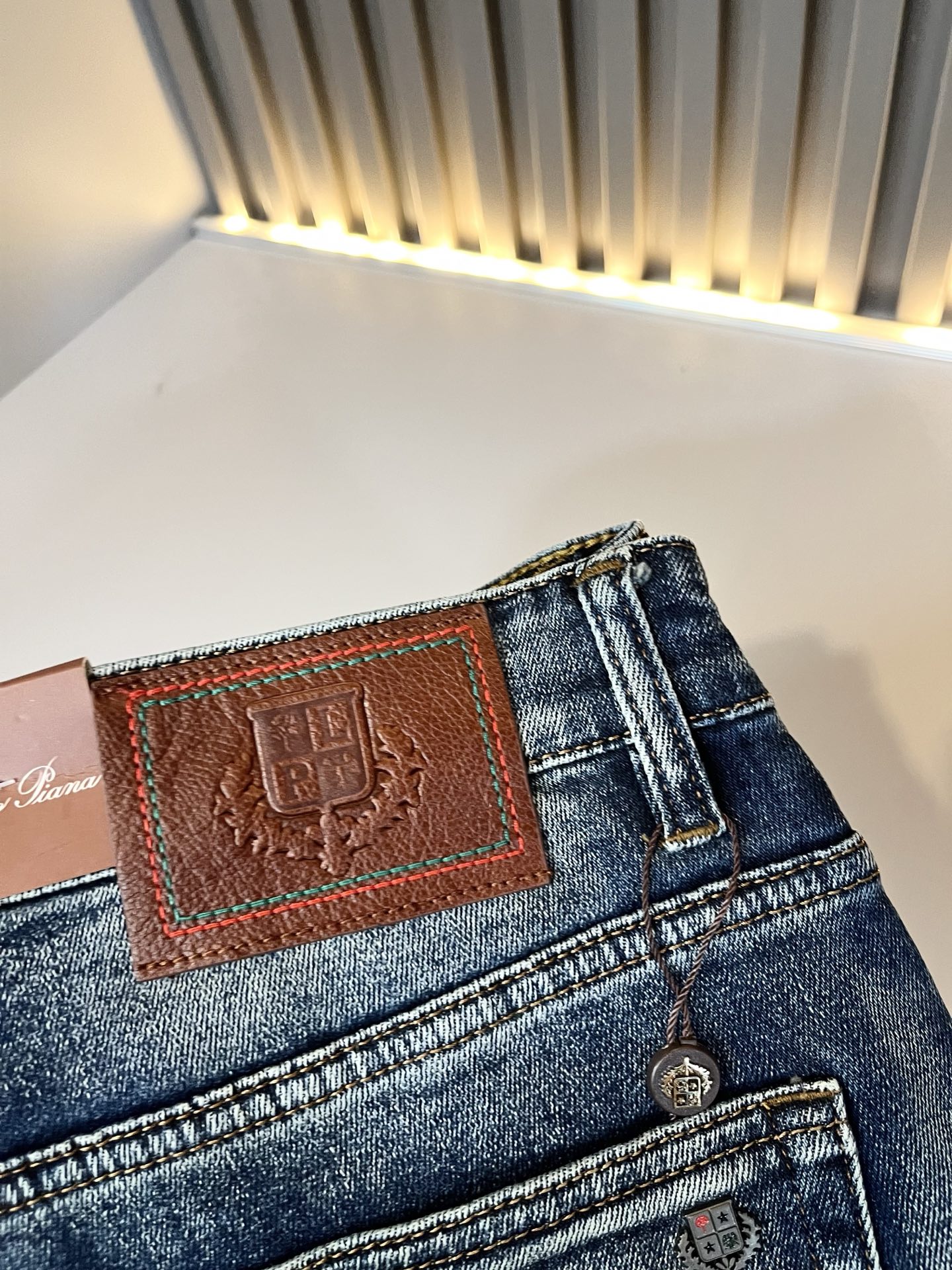 Loro Piana诺悠翩雅 2025秋冬新品男士时装款高端休闲裤，香港洋行渠道货，日本原厂出品，纯血统