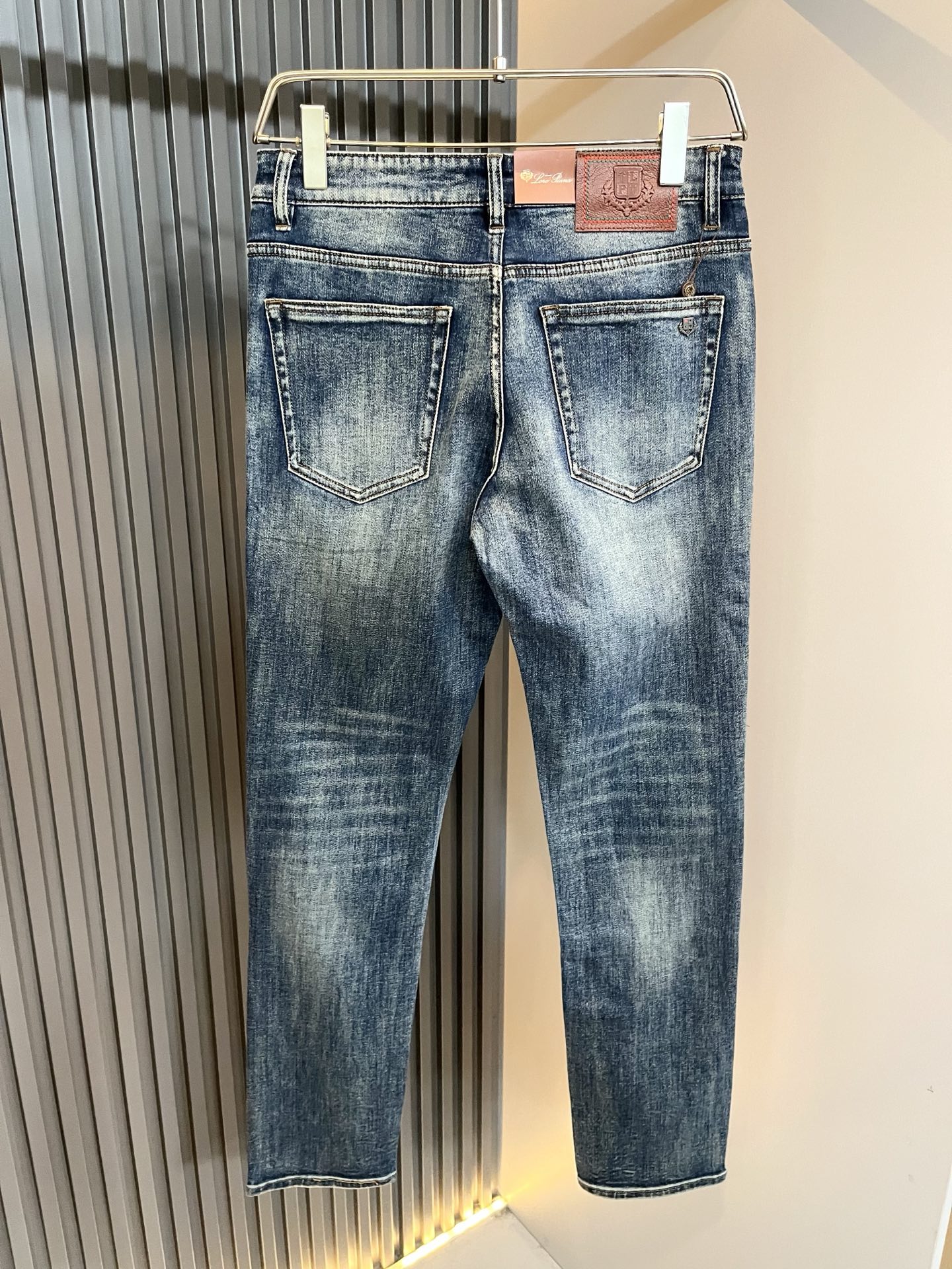 Loro Piana诺悠翩雅 2025秋冬新品男士时装款高端休闲裤，香港洋行渠道货，日本原厂出品，纯血统