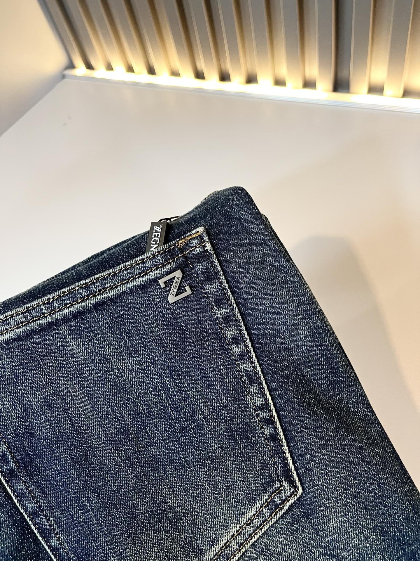Zegna 杰尼亚 2025秋冬新款男士休闲牛仔裤，压轴的渠道货出现了！！柜台同步销售！ 毫不夸张的说，