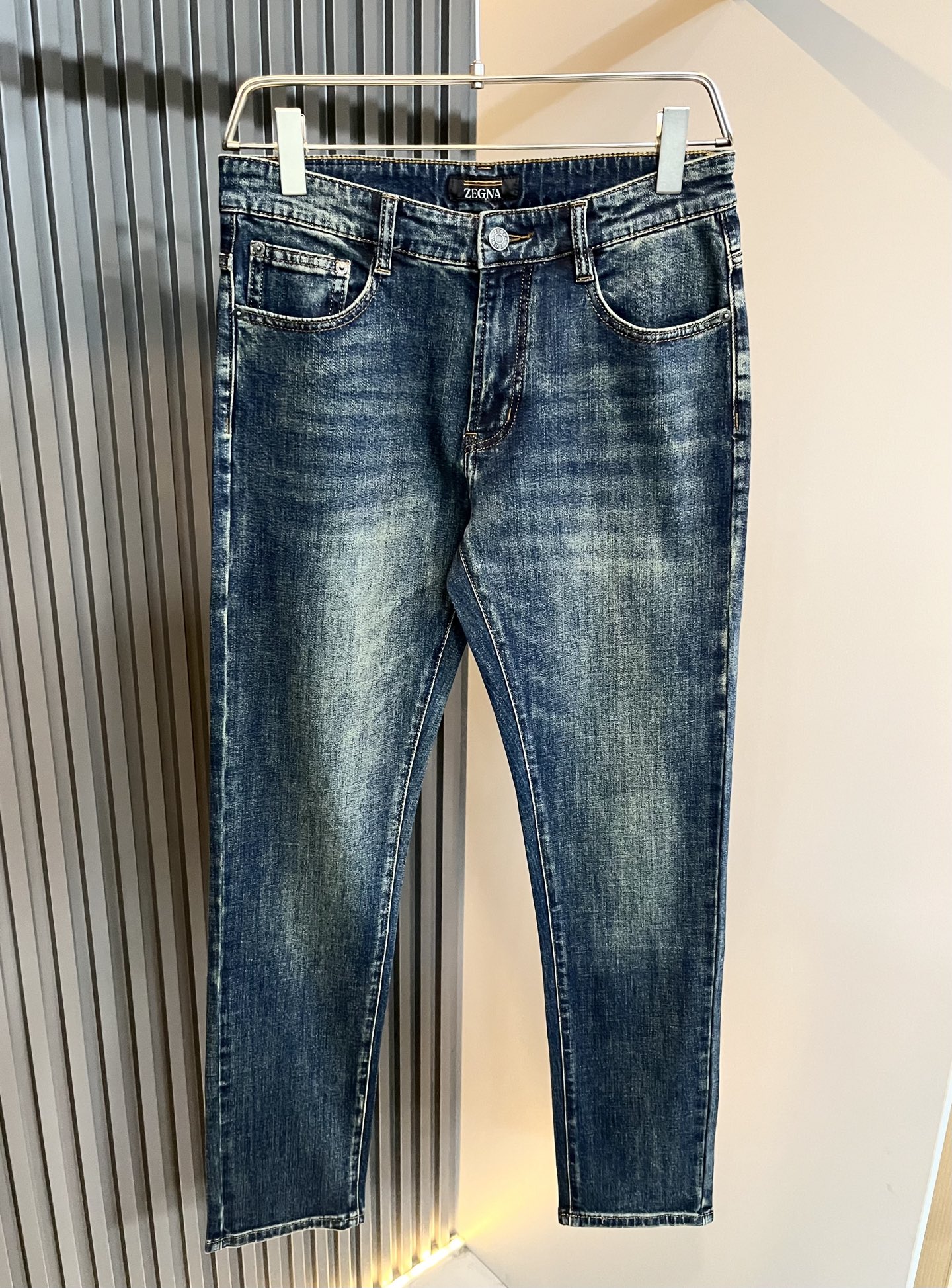 Zegna 杰尼亚 2025秋冬新款男士休闲牛仔裤，压轴的渠道货出现了！！柜台同步销售！ 毫不夸张的说，