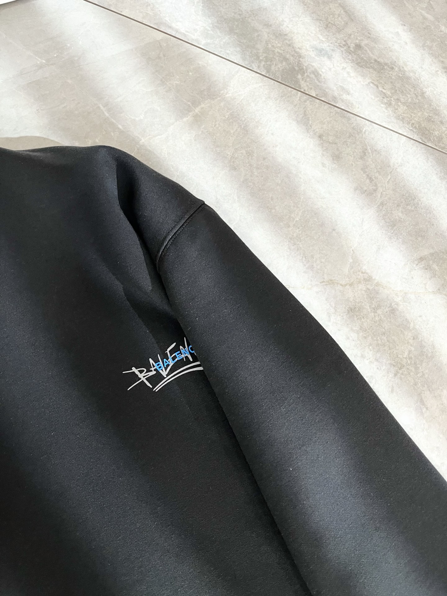 BALENCIA*巴黎*家 2025秋冬最新款百搭卫衣，男女同款👫❤️经典标志图案字母logo图案压胶工