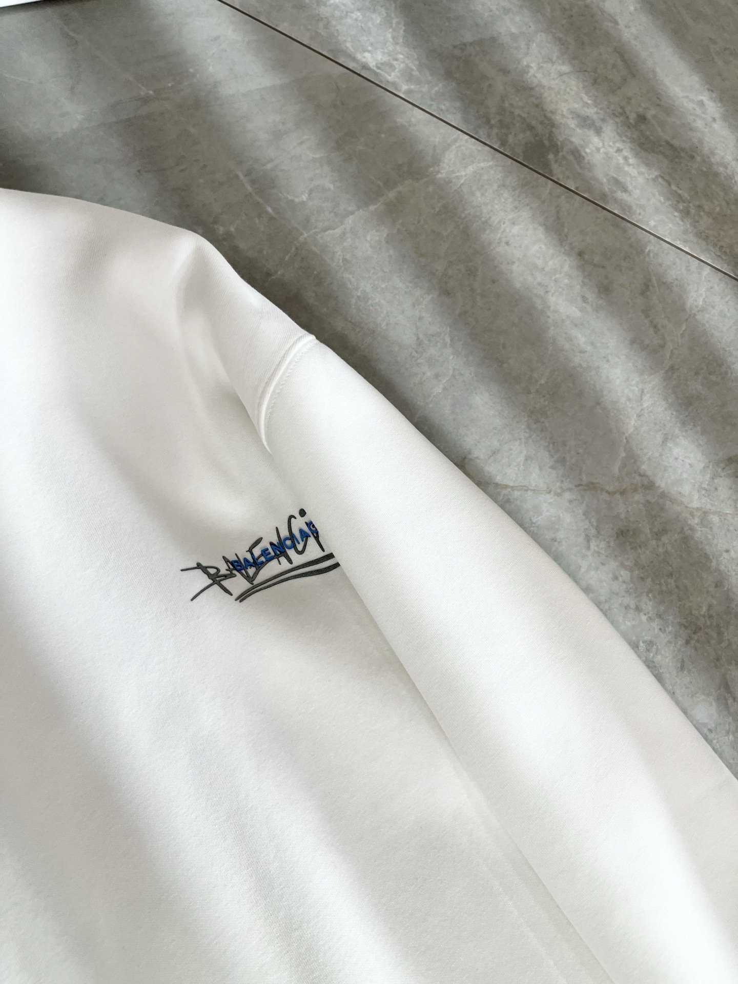 BALENCIA*巴黎*家 2025秋冬最新款百搭卫衣，男女同款👫❤️经典标志图案字母logo图案压胶工