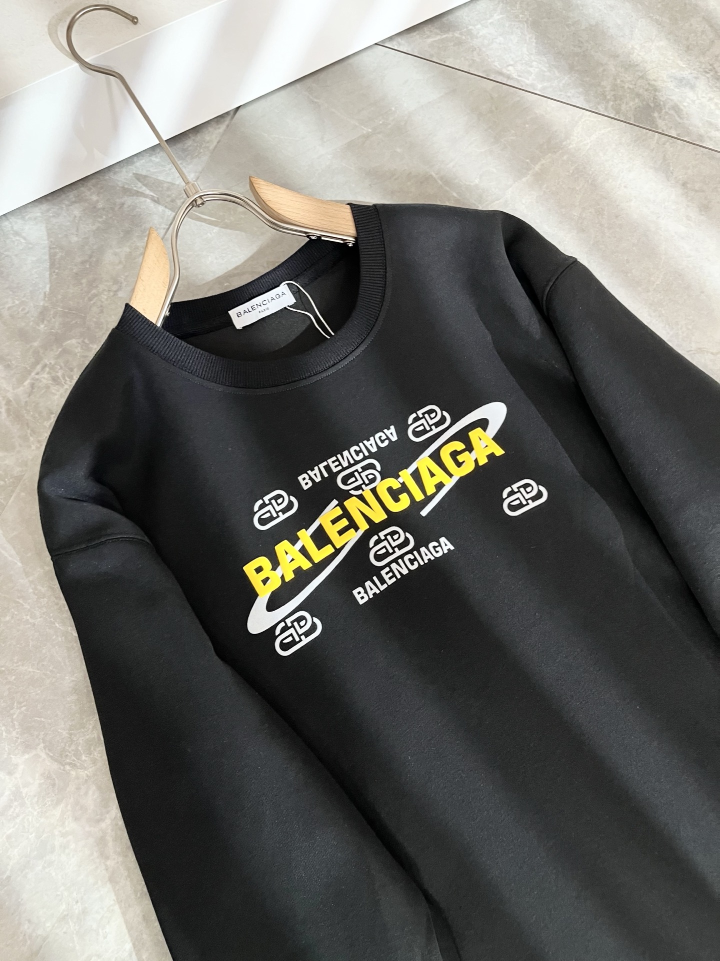 BALENCIA*巴黎*家 2025秋冬最新款百搭卫衣，男女同款👫❤️经典标志图案字母logo图案压胶工