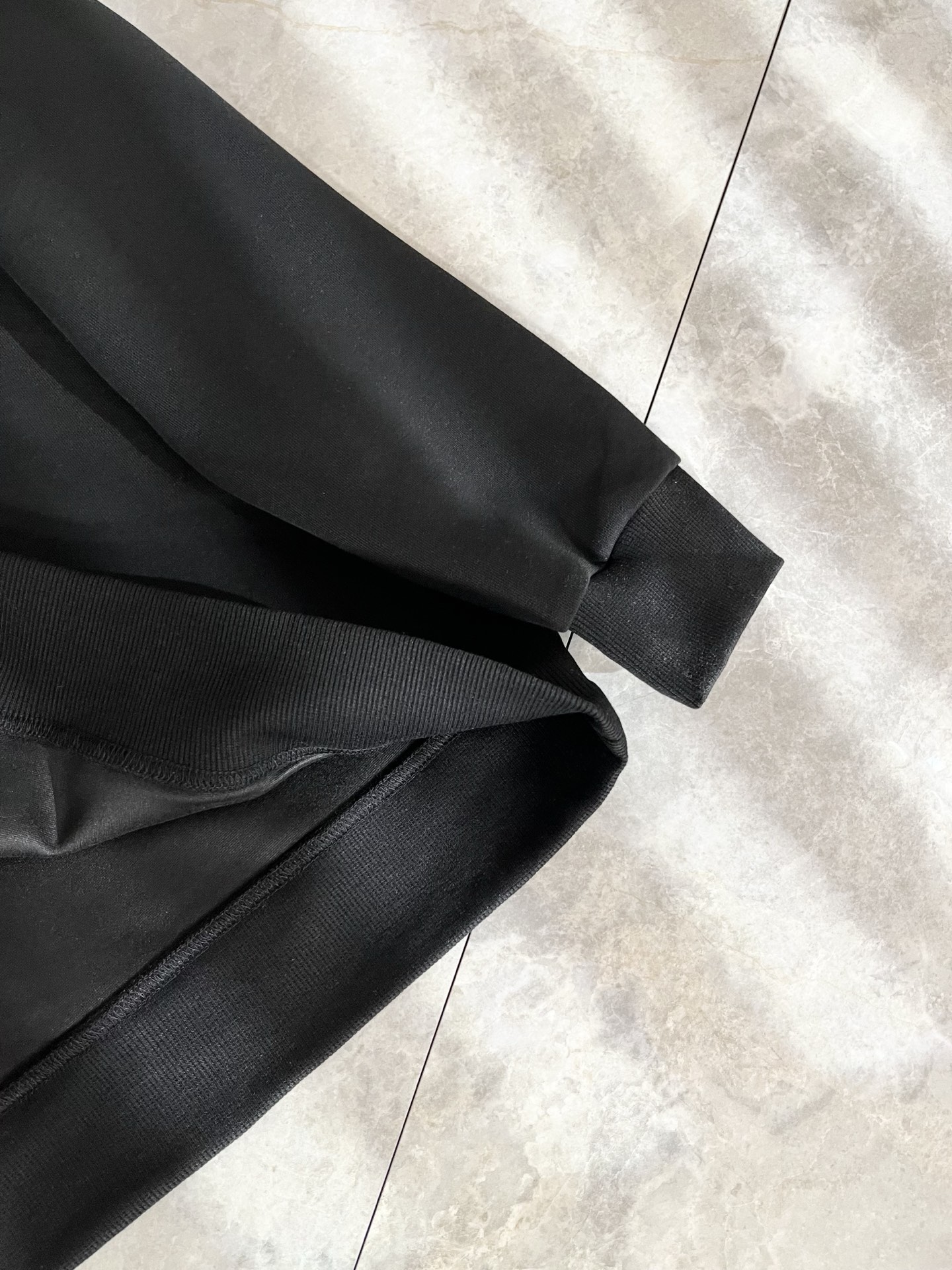 BALENCIA*巴黎*家 2025秋冬最新款百搭卫衣，男女同款👫❤️经典标志图案字母logo图案压胶工