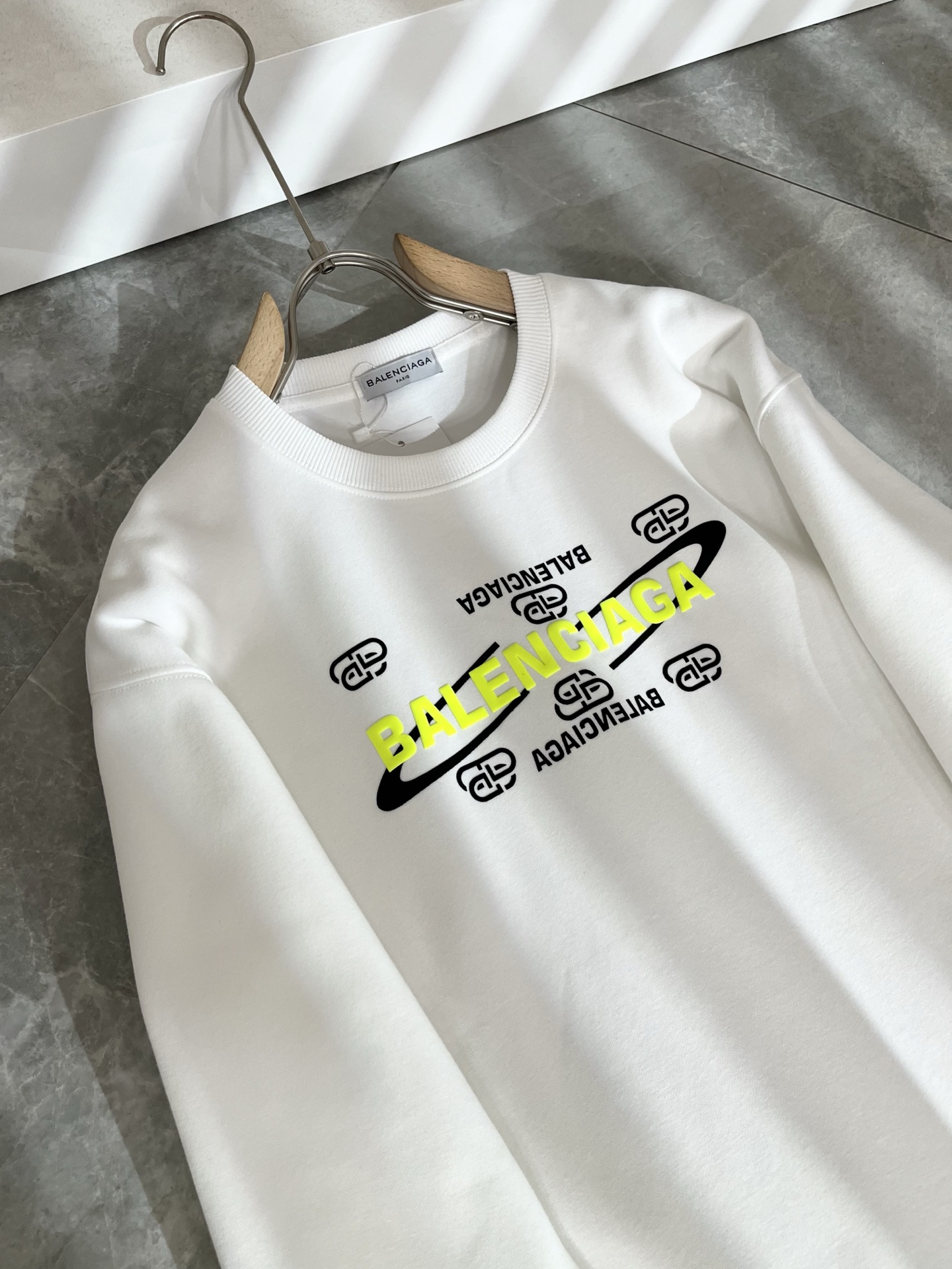 BALENCIA*巴黎*家 2025秋冬最新款百搭卫衣，男女同款👫❤️经典标志图案字母logo图案压胶工
