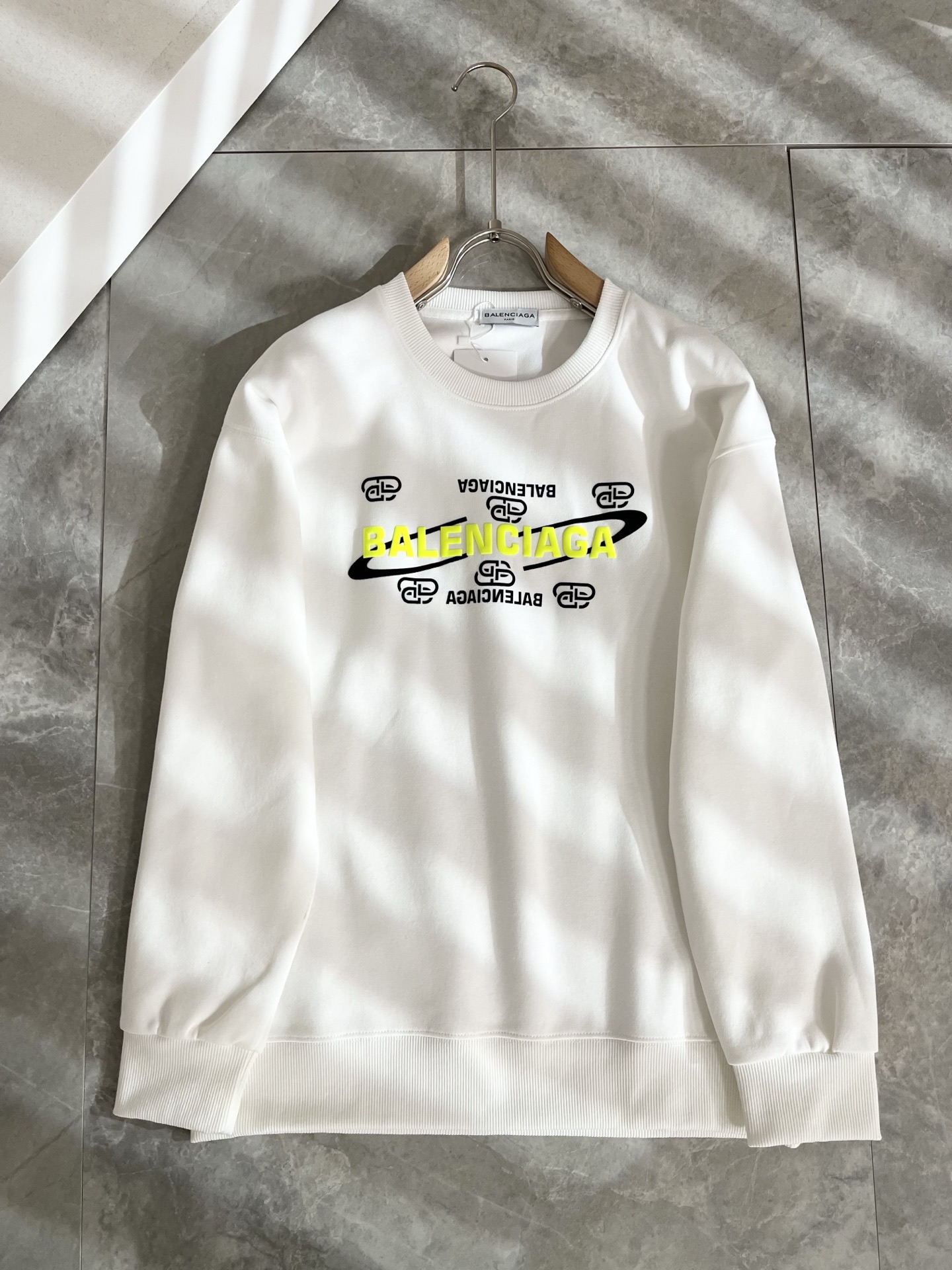 BALENCIA*巴黎*家 2025秋冬最新款百搭卫衣，男女同款👫❤️经典标志图案字母logo图案压胶工