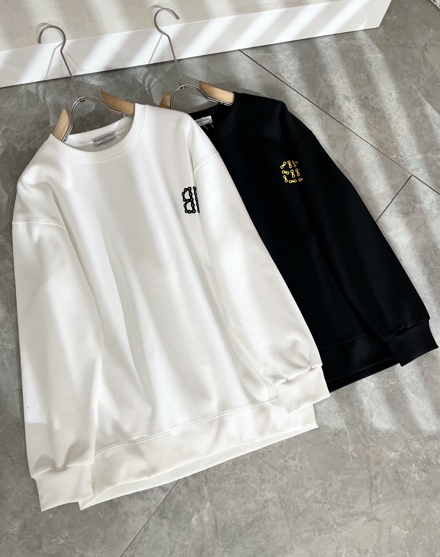 BALENCIA*巴黎*家 2025秋冬最新款百搭卫衣，男女同款👫❤️经典标志图案字母logo图案压胶工