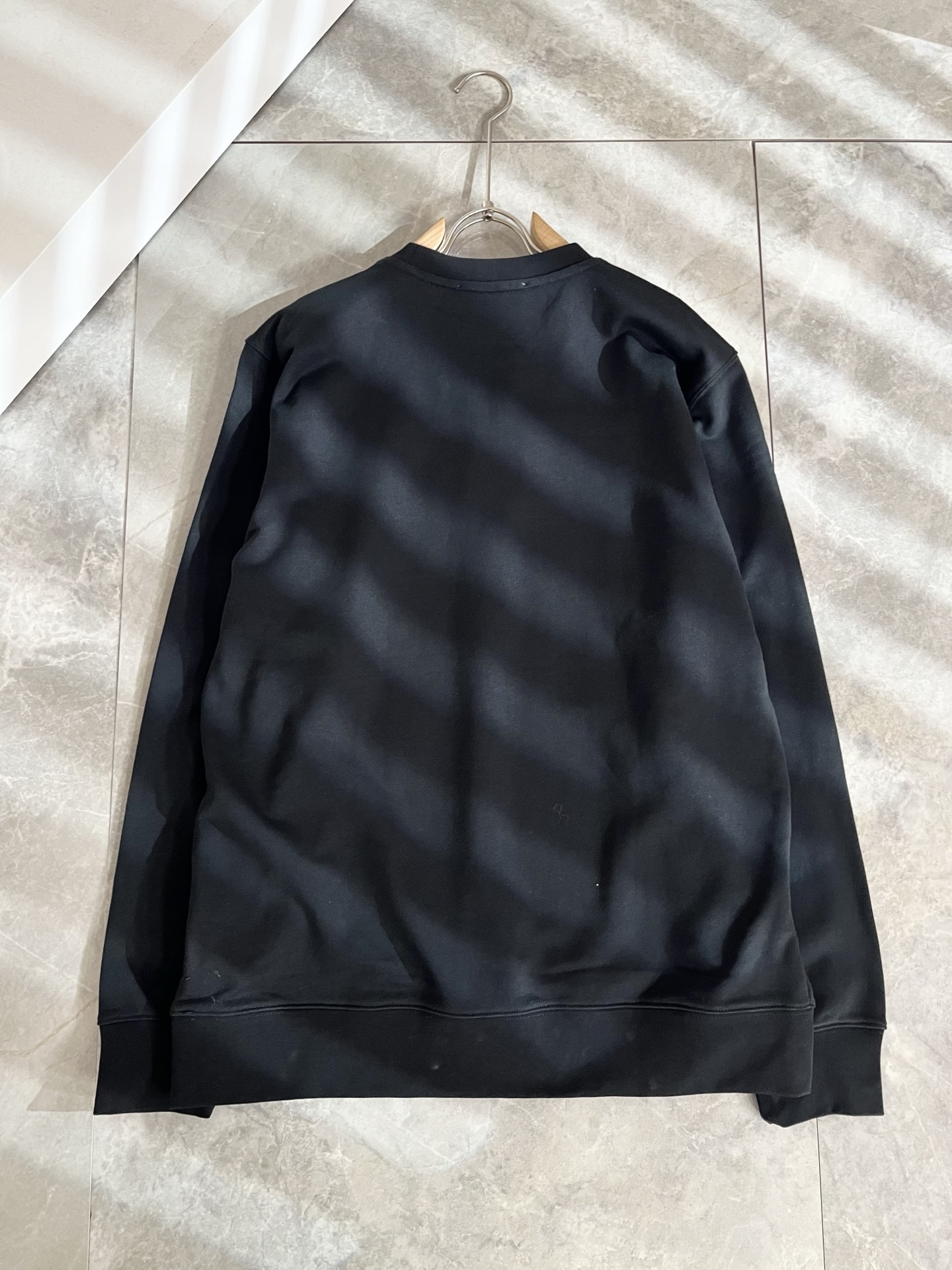 BURBER*Y巴*莉 2025秋冬新款男女同款👫基础休闲百搭棉质圆领卫衣，男女同款卫衣！贸易公司渠道稀