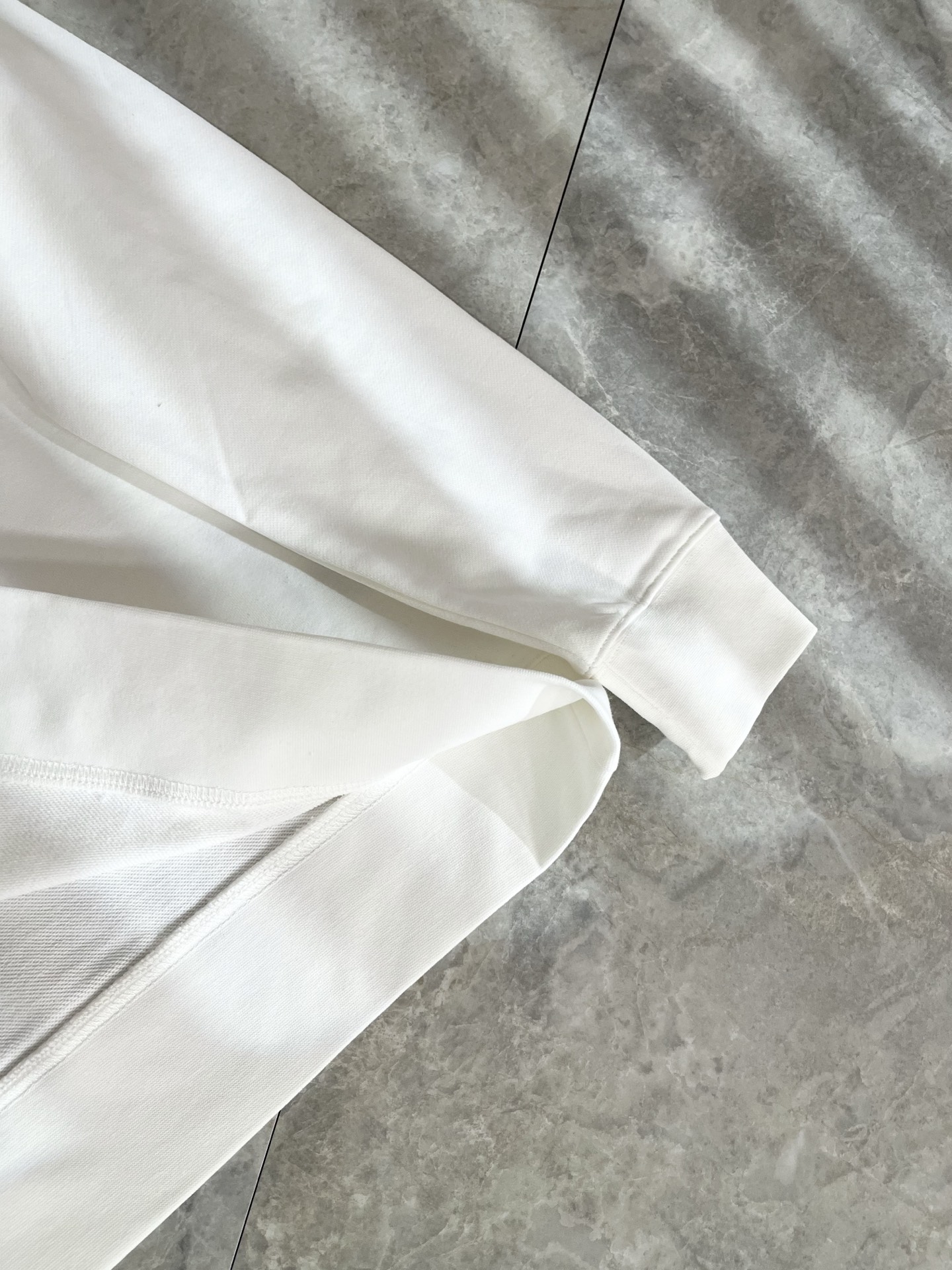 BURBER*Y巴*莉 2025秋冬新款男女同款👫基础休闲百搭棉质圆领卫衣，男女同款卫衣！贸易公司渠道稀