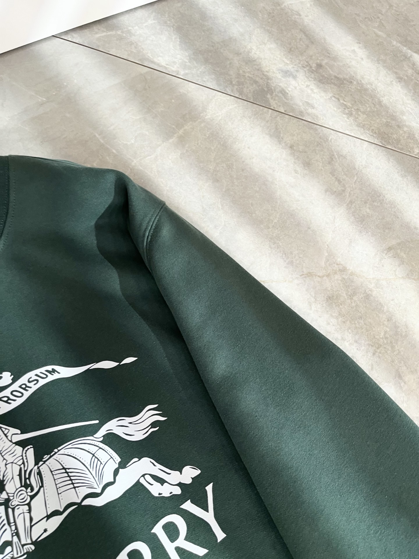 BURBER*Y巴*莉 2025秋冬新款男女同款👫基础休闲百搭棉质圆领卫衣，男女同款卫衣！贸易公司渠道稀