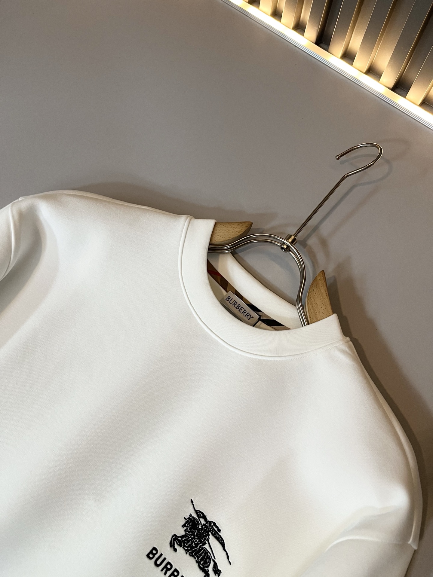 BURBER*Y巴*莉 2025秋冬新款男女同款👫基础休闲百搭棉质圆领卫衣，男女同款卫衣！贸易公司渠道稀