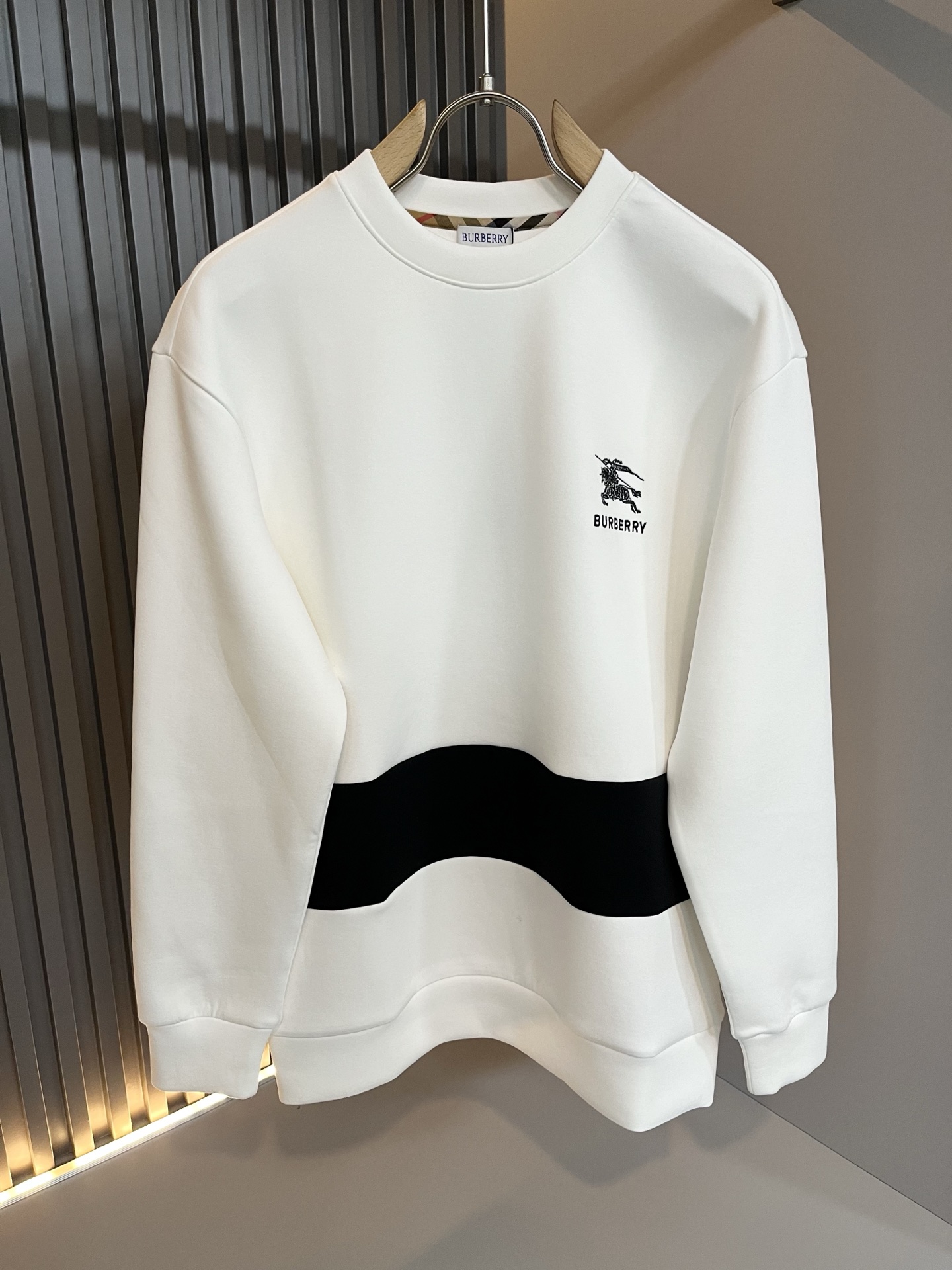 BURBER*Y巴*莉 2025秋冬新款男女同款👫基础休闲百搭棉质圆领卫衣，男女同款卫衣！贸易公司渠道稀