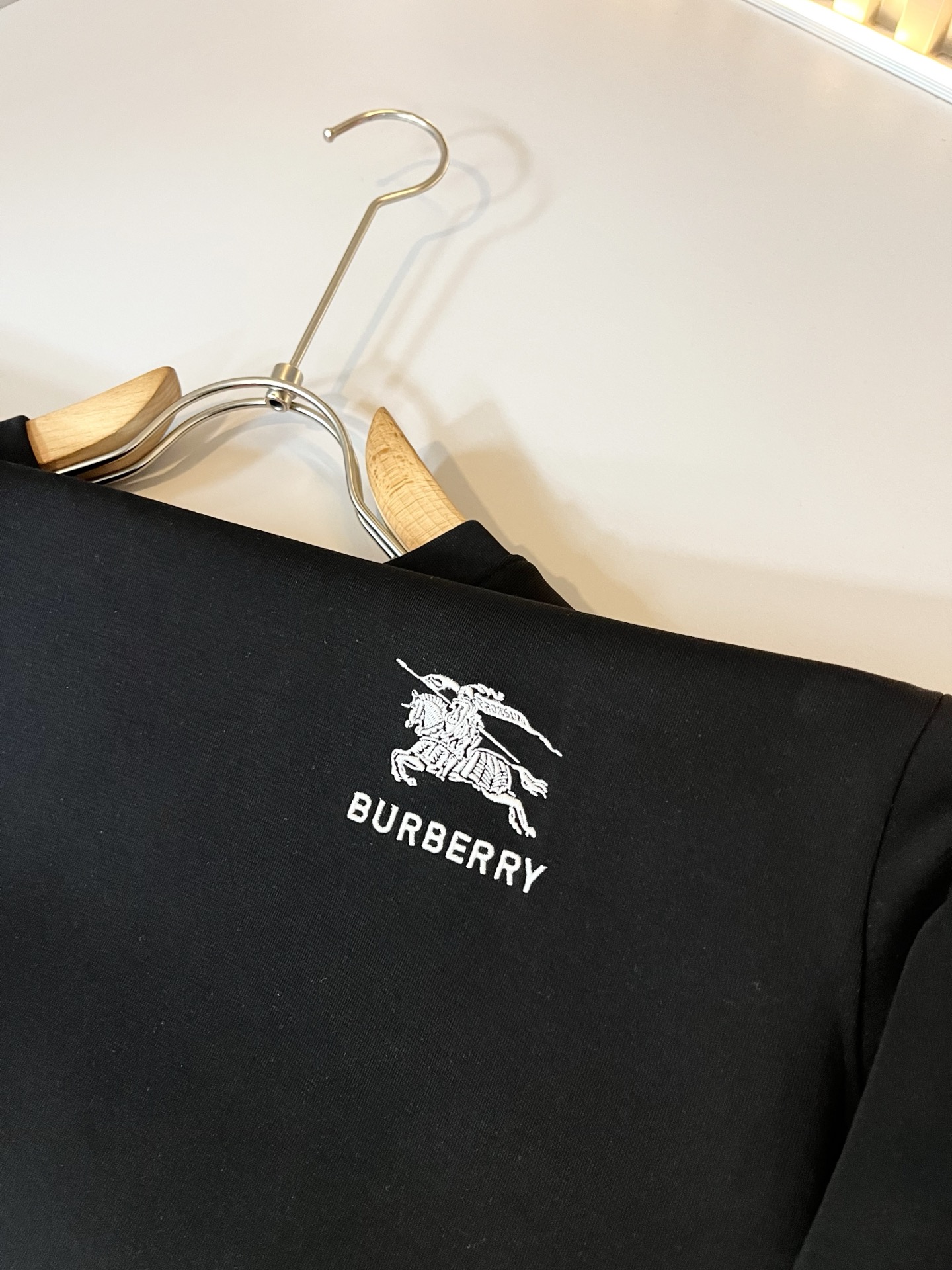 BURBER*Y巴*莉 2025秋冬新款男女同款👫基础休闲百搭棉质圆领卫衣，男女同款卫衣！贸易公司渠道稀