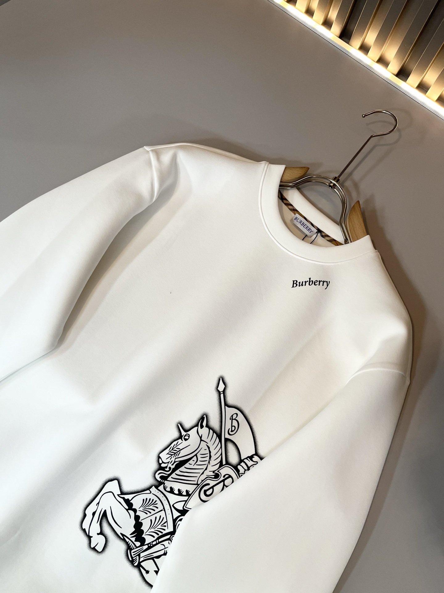 BURBER*Y巴*莉 2025秋冬新款男女同款👫基础休闲百搭棉质圆领卫衣，男女同款卫衣！贸易公司渠道稀