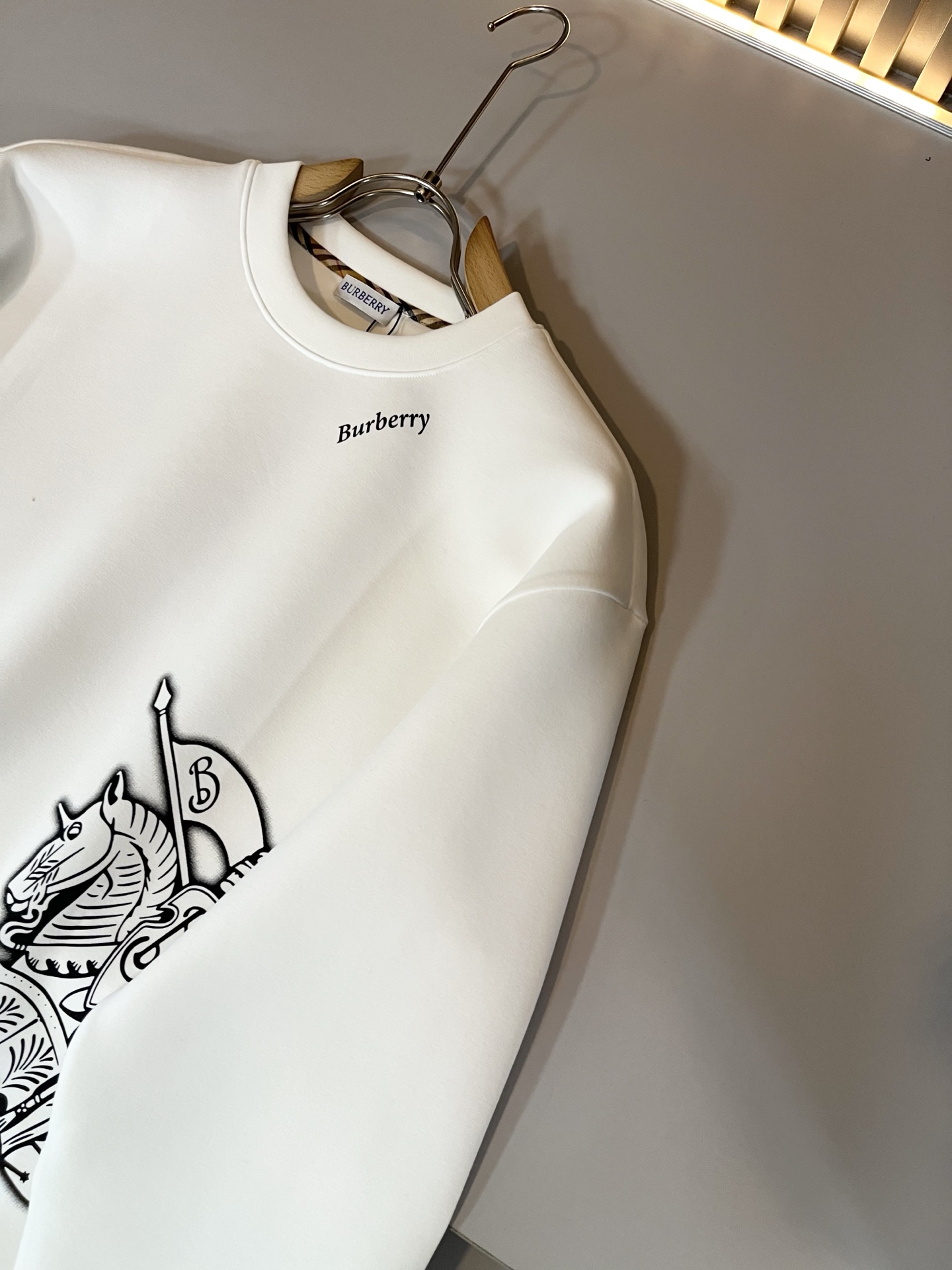 BURBER*Y巴*莉 2025秋冬新款男女同款👫基础休闲百搭棉质圆领卫衣，男女同款卫衣！贸易公司渠道稀