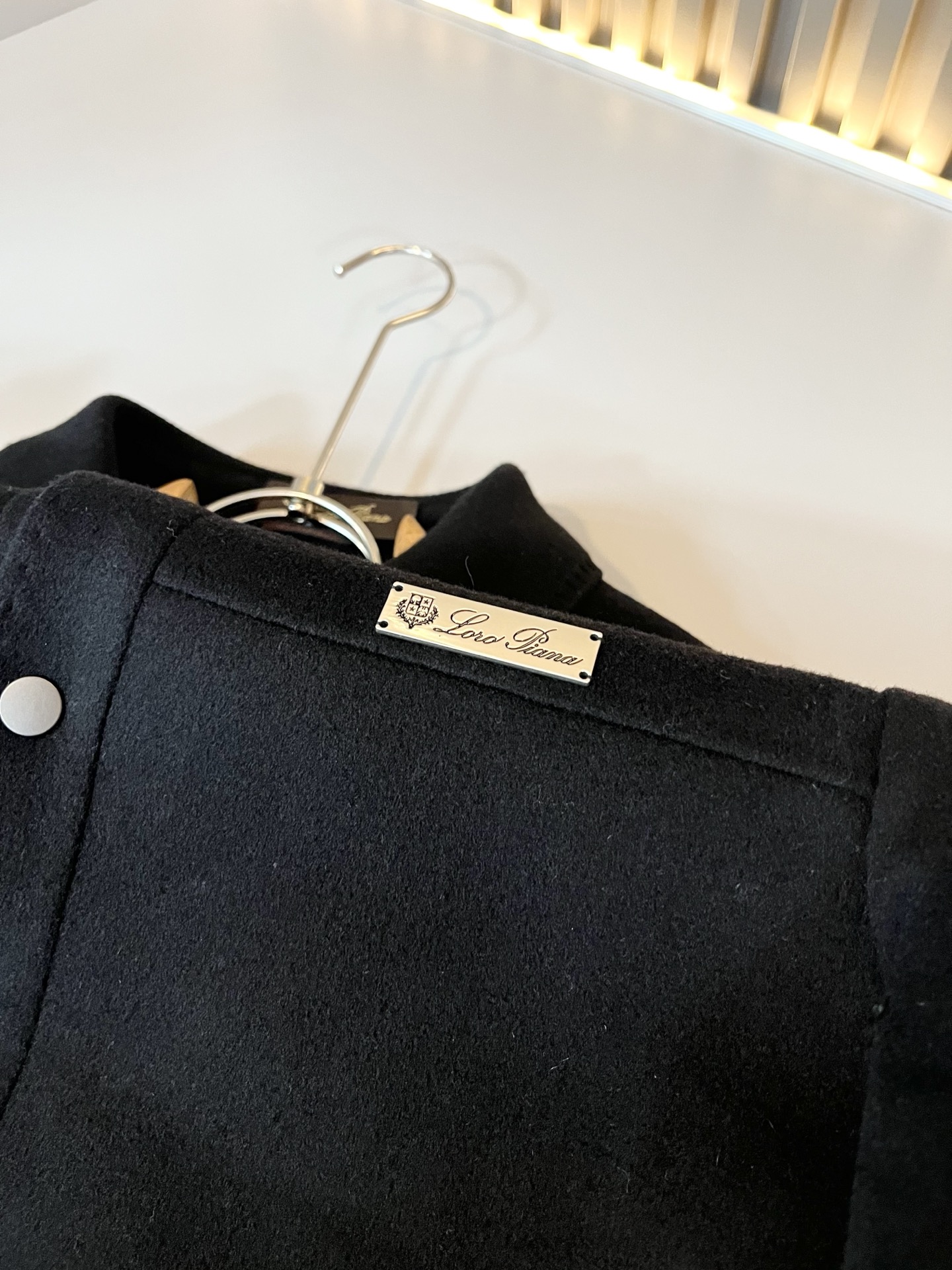 Loro Piana诺悠翩雅 2025秋冬新品男士休闲夹克外套，外贸公司订单！客供羊毛呢材质，胸前五金l