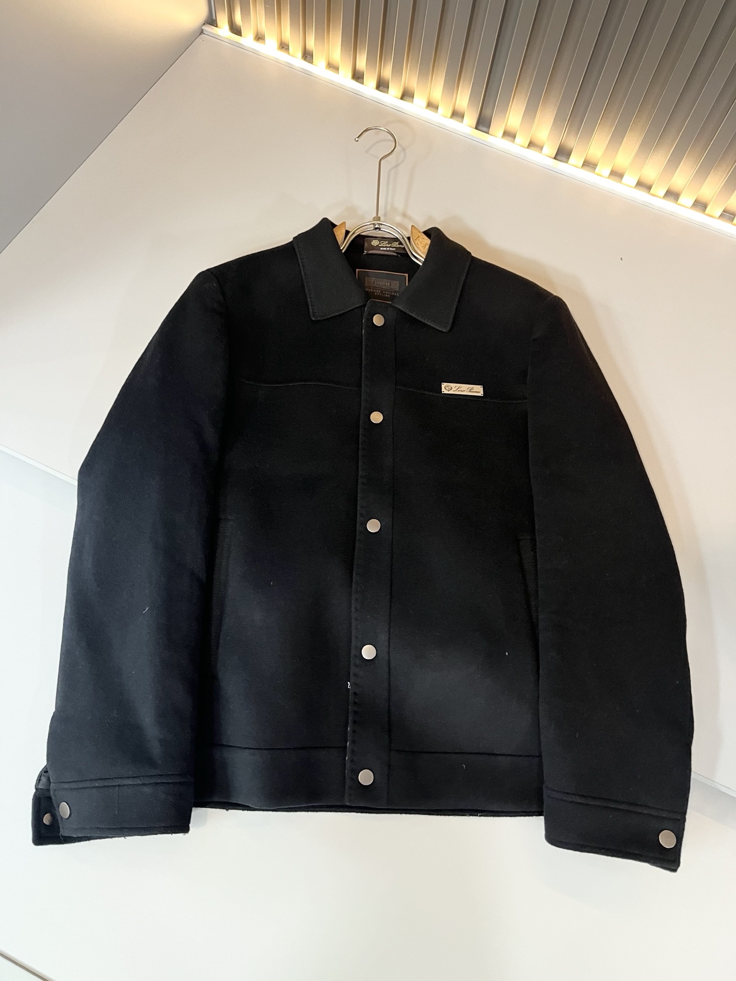 Loro Piana诺悠翩雅 2025秋冬新品男士休闲夹克外套，外贸公司订单！客供羊毛呢材质，胸前五金l