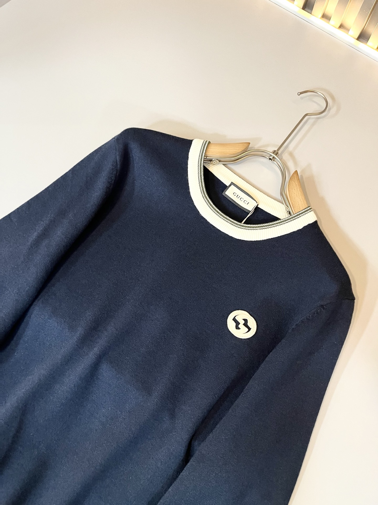 GUC*I 古家 2025秋冬新款男女同款👫 针织羊毛衫，胸前标志logo刺绣设计！贸易公司渠道稀出，同