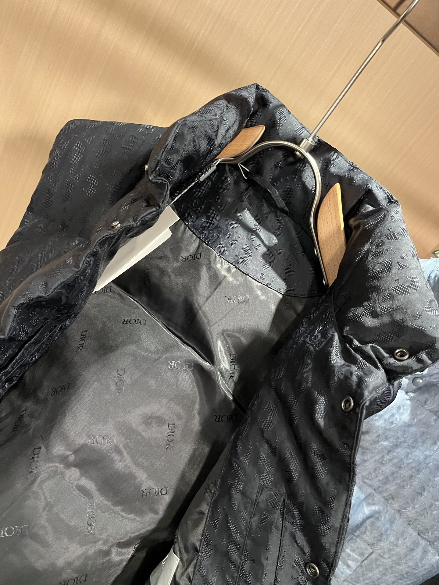 Dio*r迪*奥2025秋冬男女同款👫休闲羽绒马甲外套，最新时尚休闲夹克，贸易公司渠道稀出，同步官网发售