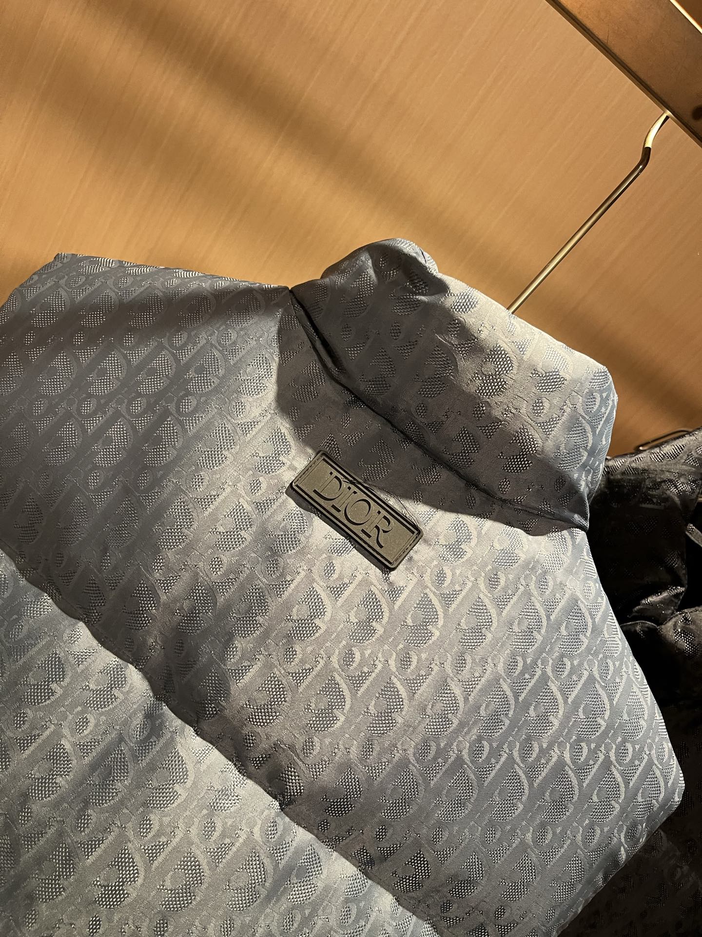 Dio*r迪*奥2025秋冬男女同款👫休闲羽绒马甲外套，最新时尚休闲夹克，贸易公司渠道稀出，同步官网发售