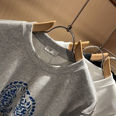Dio*迪家 2025秋冬新款男女同款👫长袖卫衣,专柜同步发售!定制专属纯棉面料卫衣,定制原版工艺螺纹, Dio*迪家 2025秋冬新款男女同款👫长袖卫衣,专柜同步发售!定制专属纯棉面料卫衣,定制原版工艺螺纹,