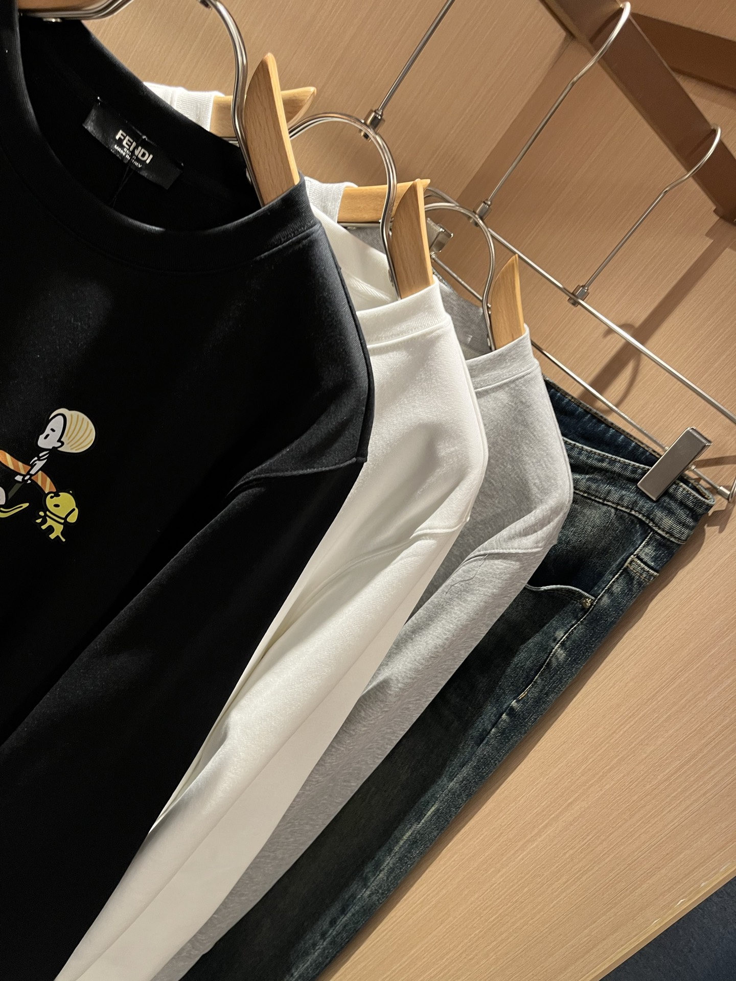 FEN*I 芬*迪2025秋冬新款FD家族男女同款小怪兽卫衣，男女同款👫百搭。意大利原厂订单，FD家族人