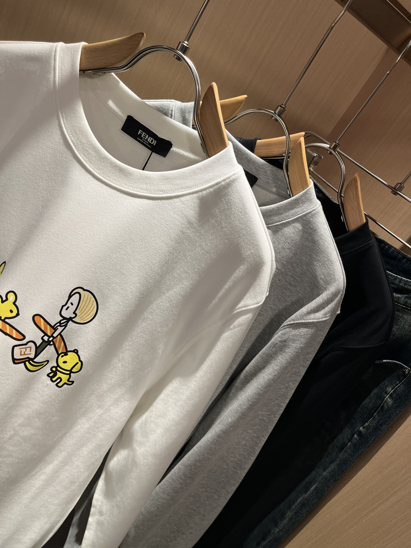 FEN*I 芬*迪2025秋冬新款FD家族男女同款小怪兽卫衣，男女同款👫百搭。意大利原厂订单，FD家族人