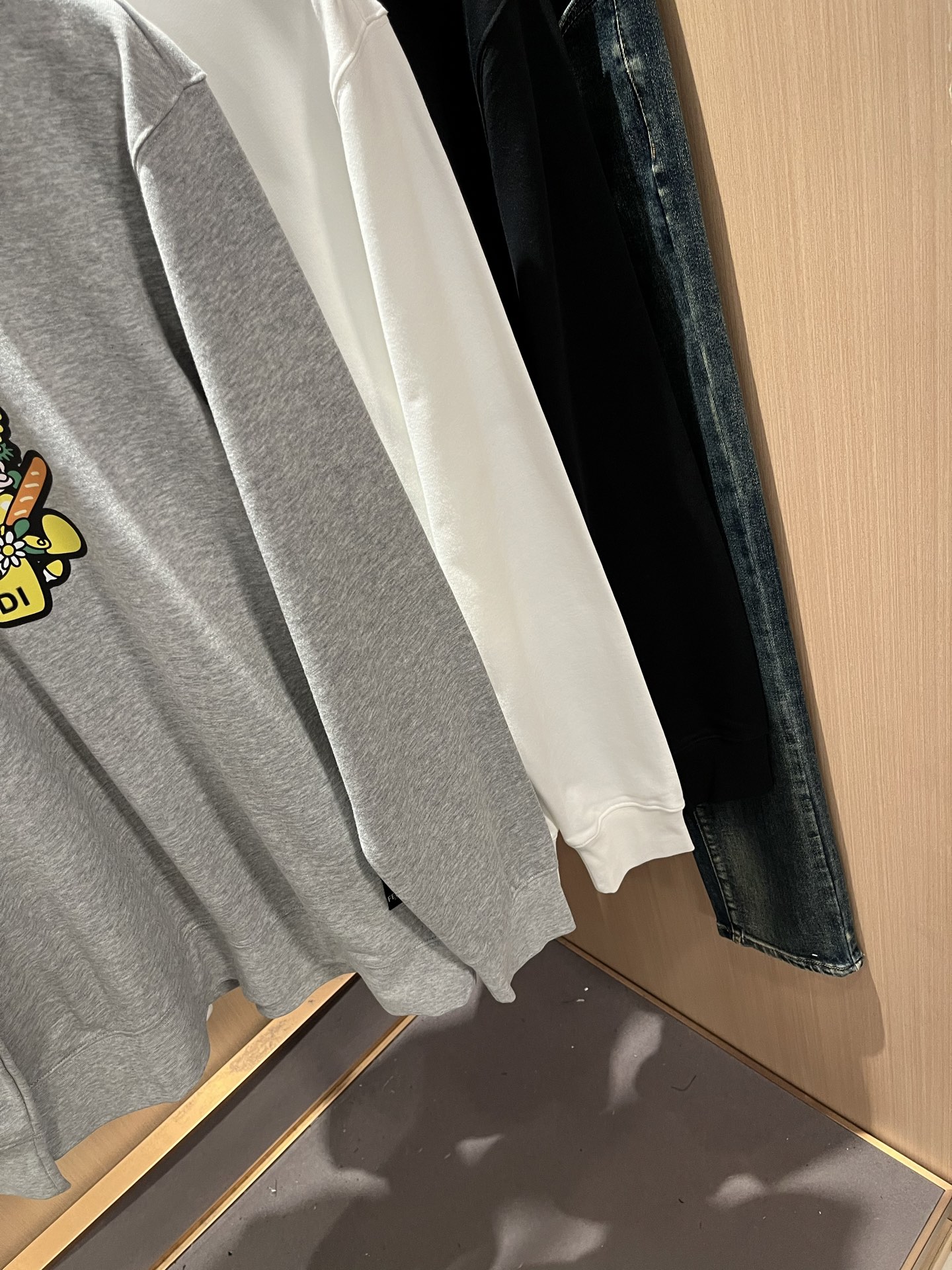 FEN*I 芬*迪2025秋冬新款FD家族男女同款小怪兽卫衣，男女同款👫百搭。意大利原厂订单，FD家族人